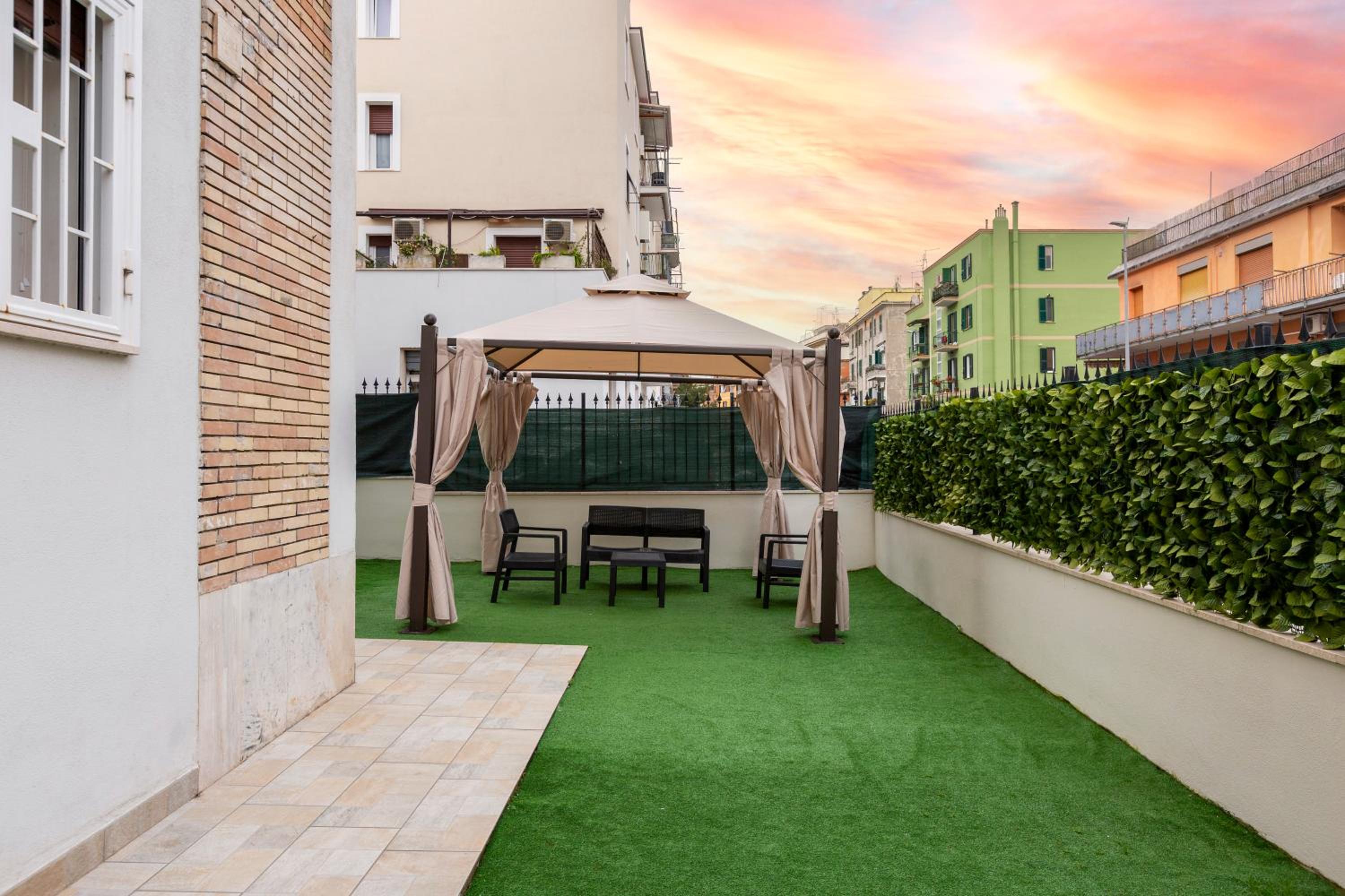 Luciano Secret Garden Apartment