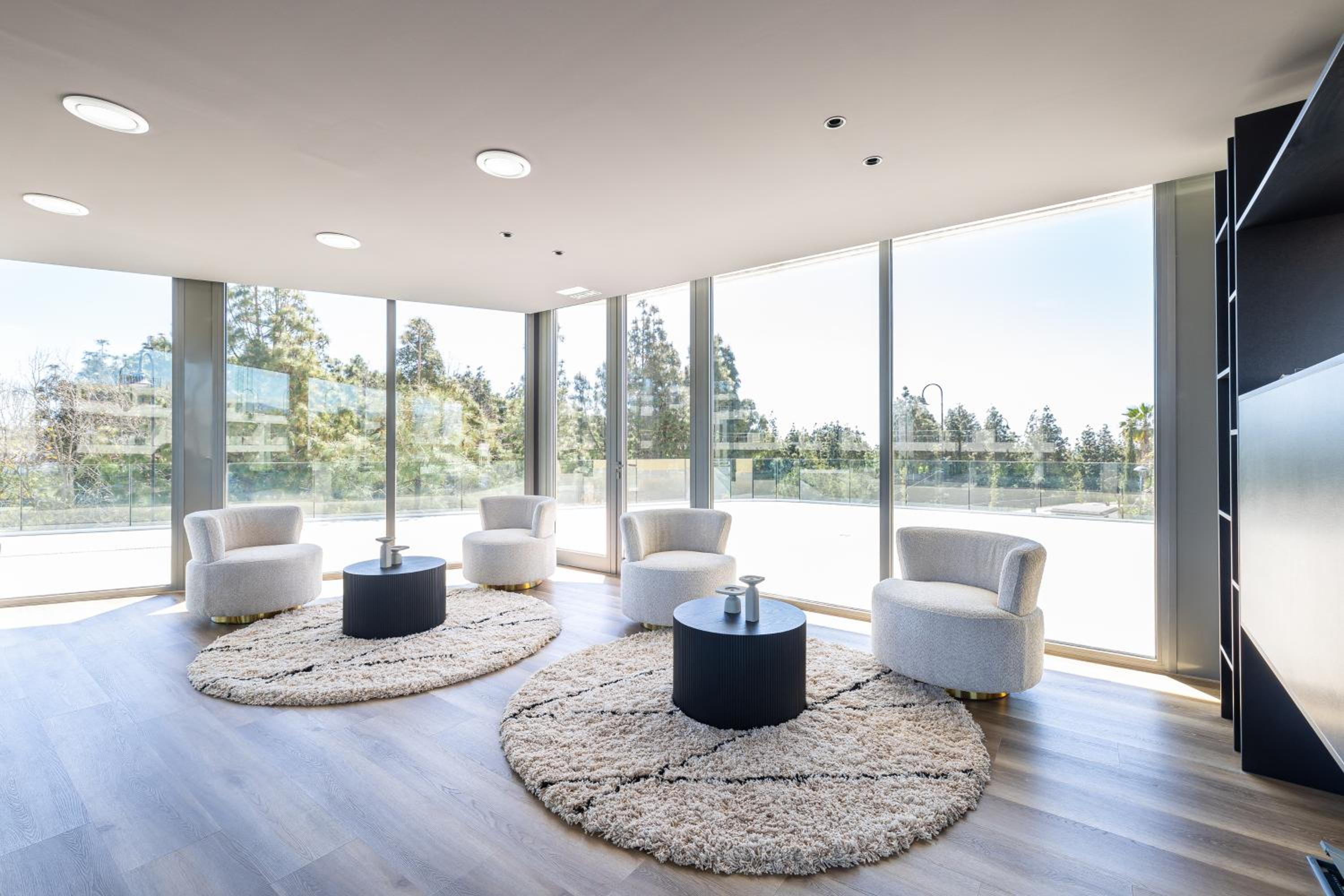 Luxury House Chaparral Golf E70 by AORA STAY