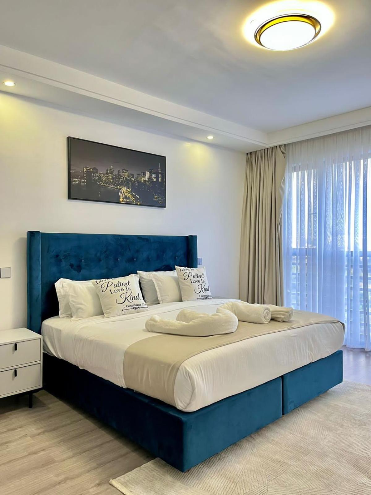 Shawnella 2 Bedroom Apartment - Riverside view 2