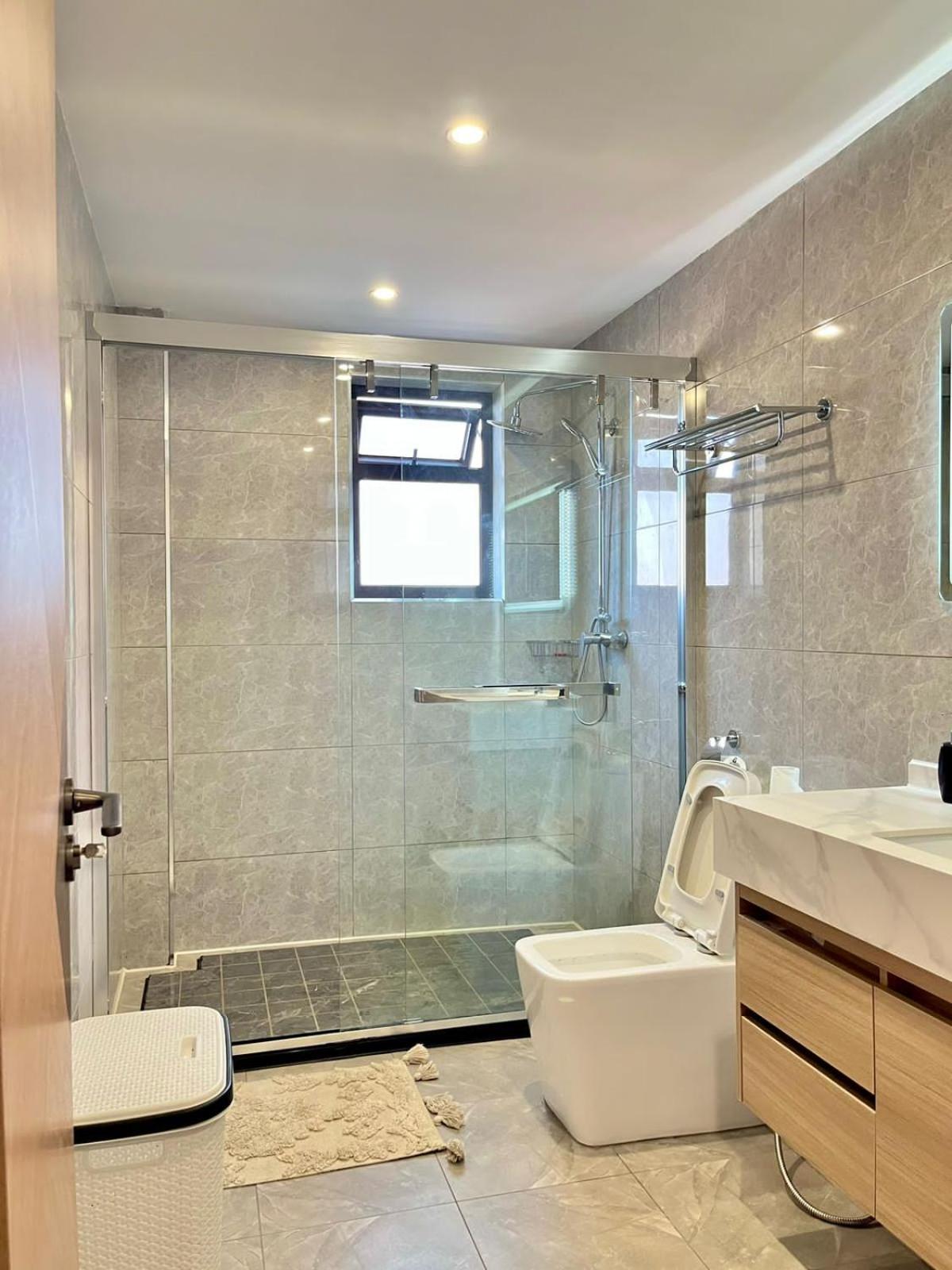 Shawnella 2 Bedroom Apartment - Riverside view 3