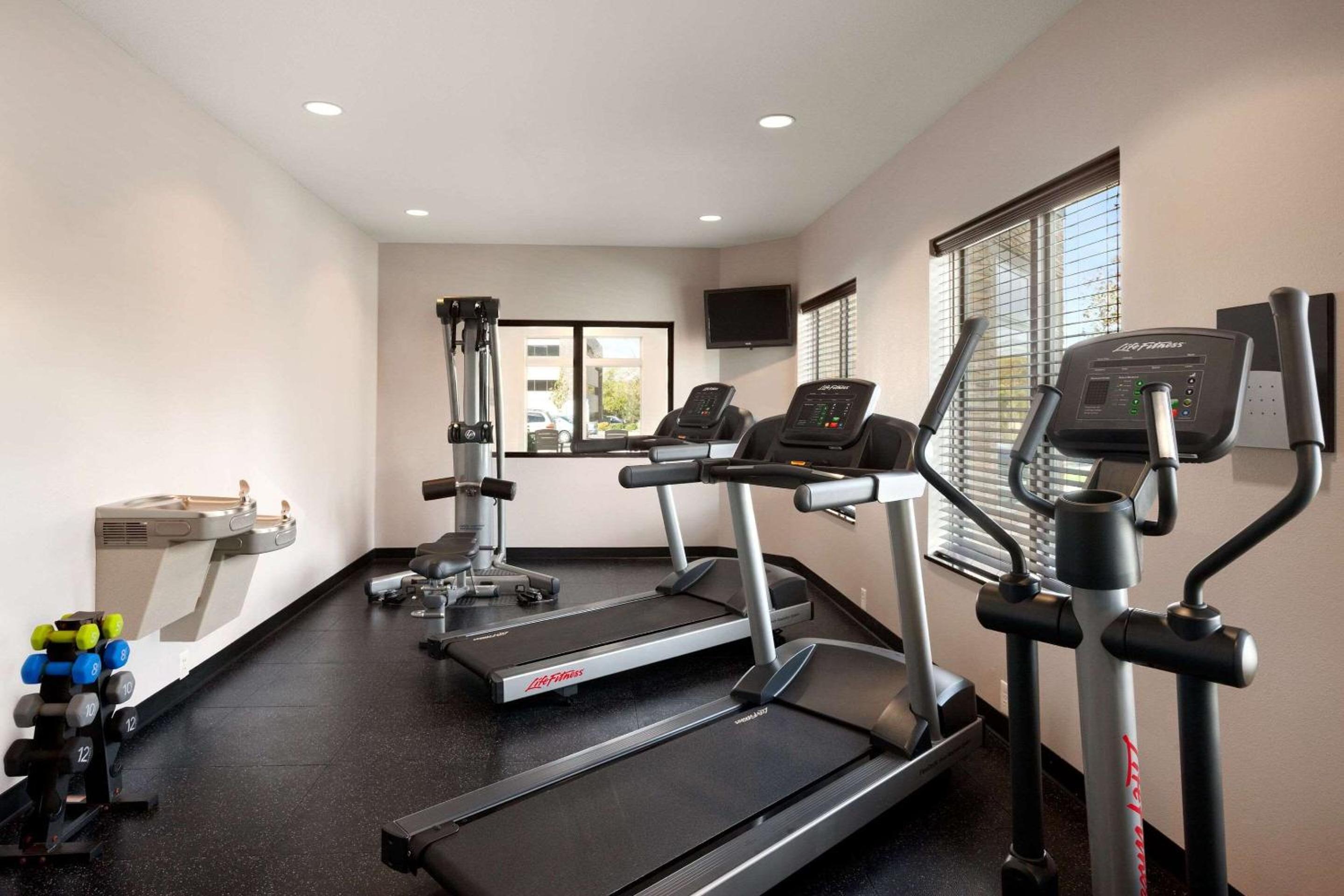 Country Inn  Suites by Radisson, Greenville, NC - Property Image 2