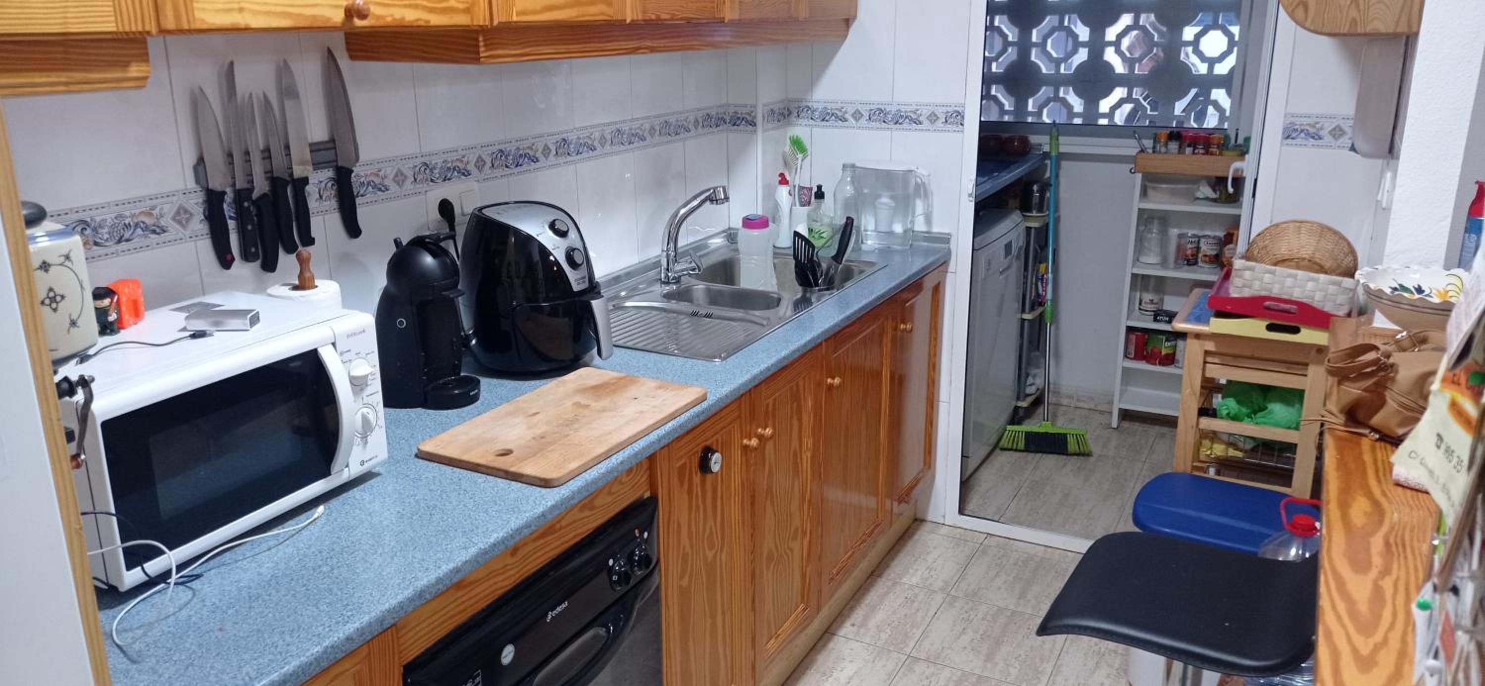 Chalet adosado en RIOMAR-3, urbanización residencial privada