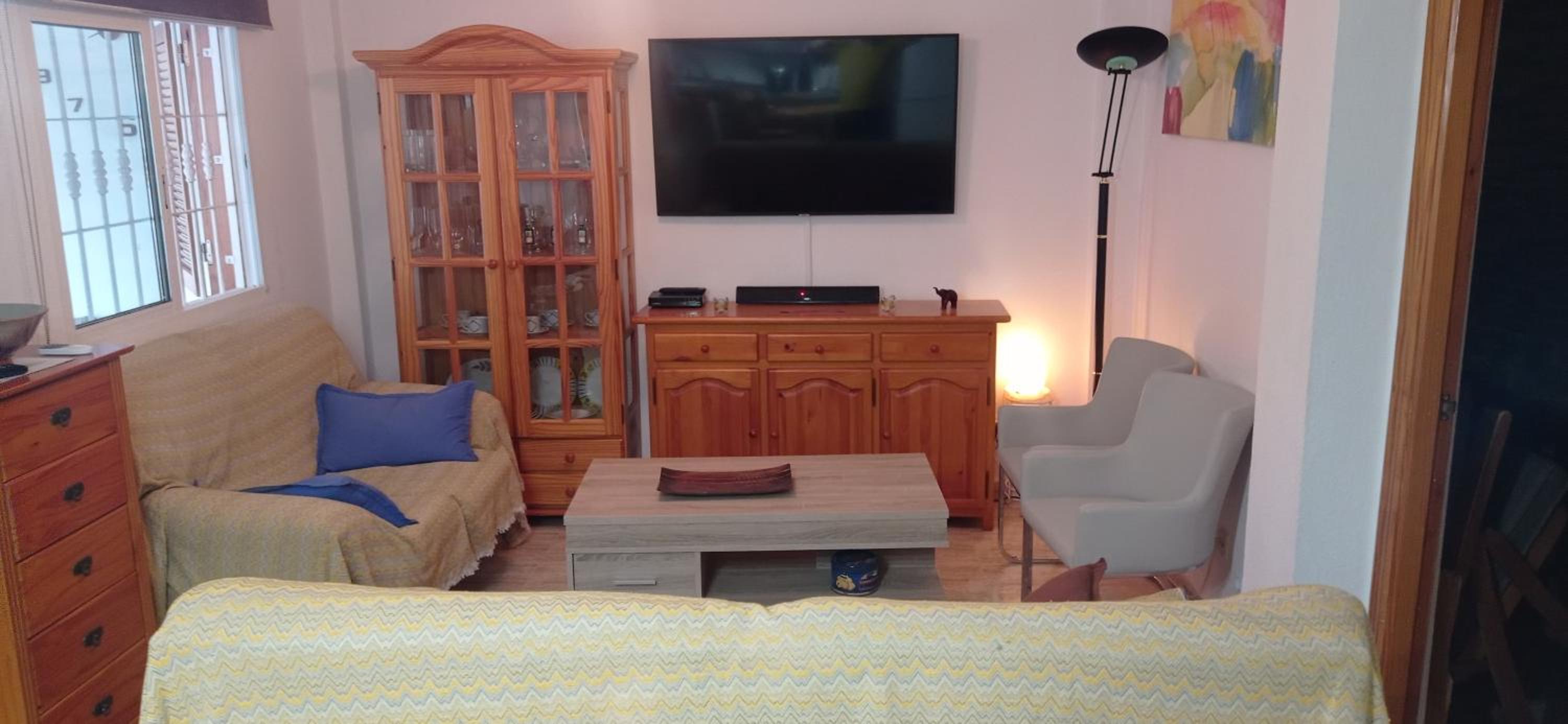Chalet adosado en RIOMAR-3, urbanización residencial privada