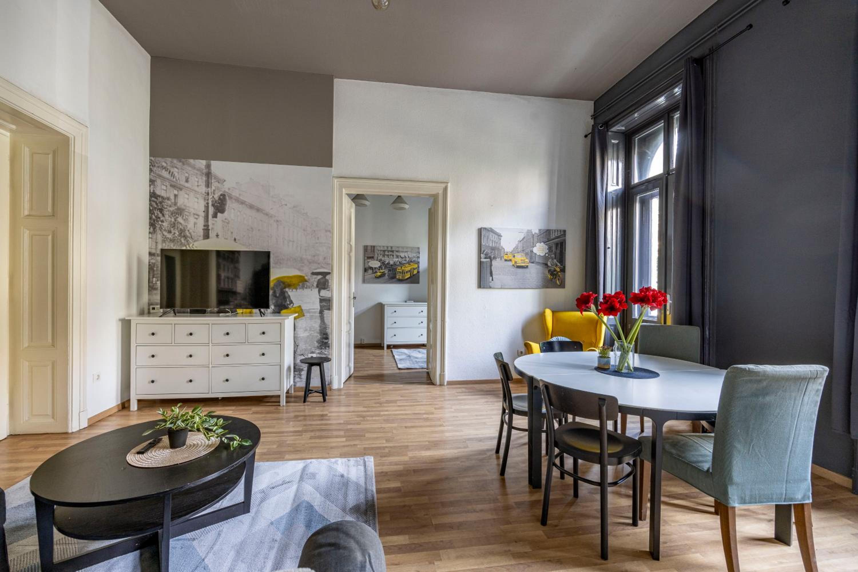 Cozy & Nostalgic Budapest Style Apartment in the Center