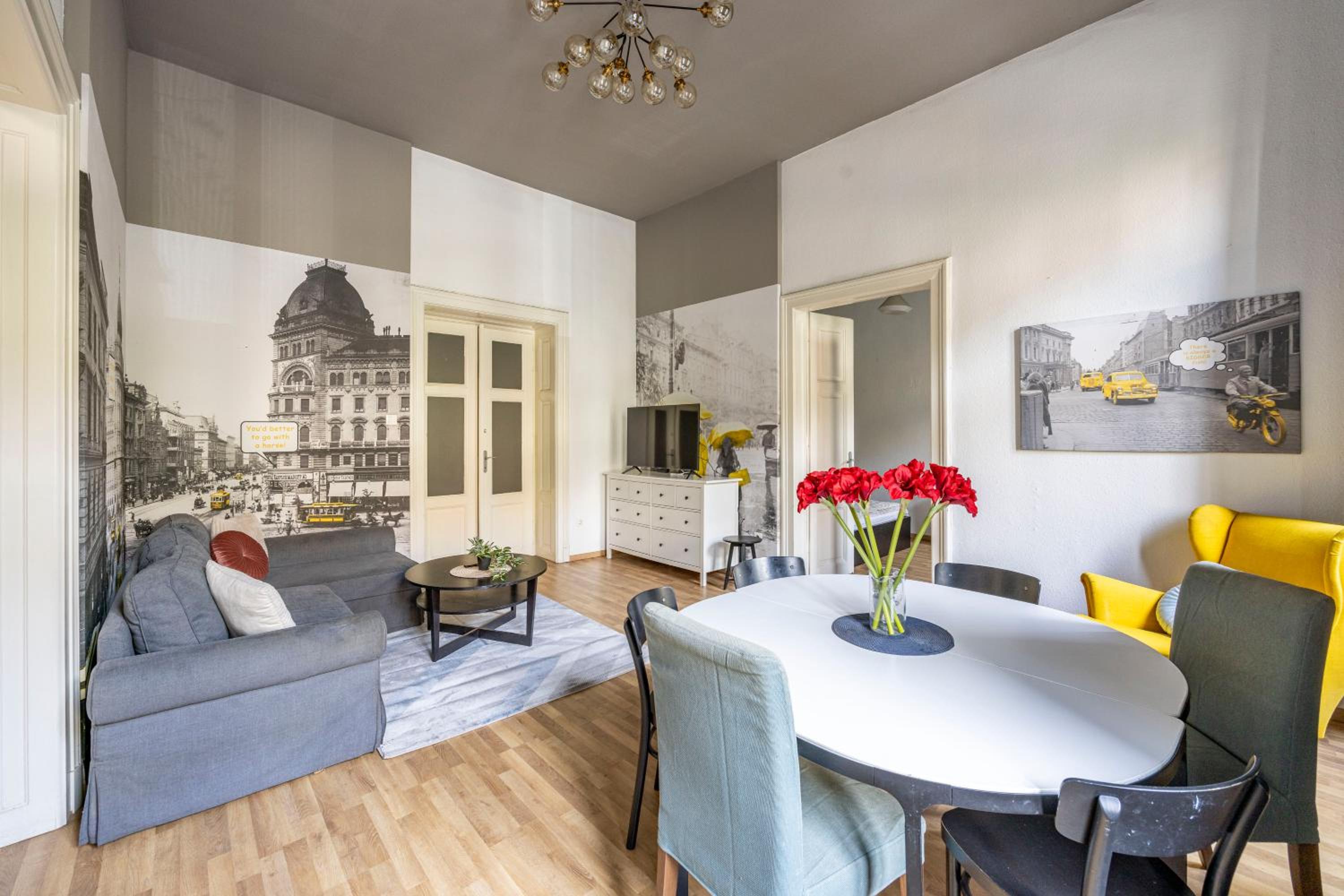 Cozy & Nostalgic Budapest Style Apartment in the Center