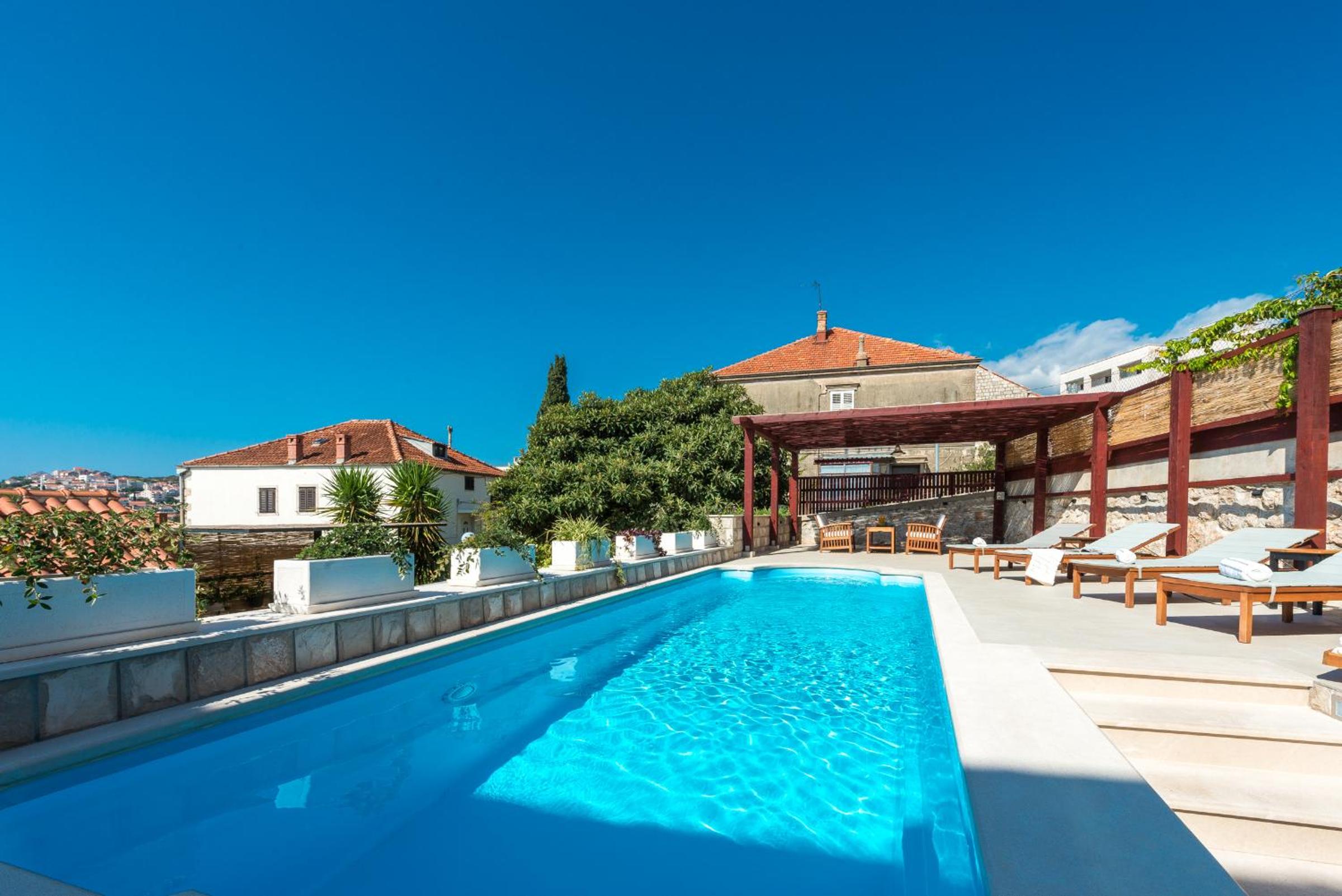 Apartments Miljas