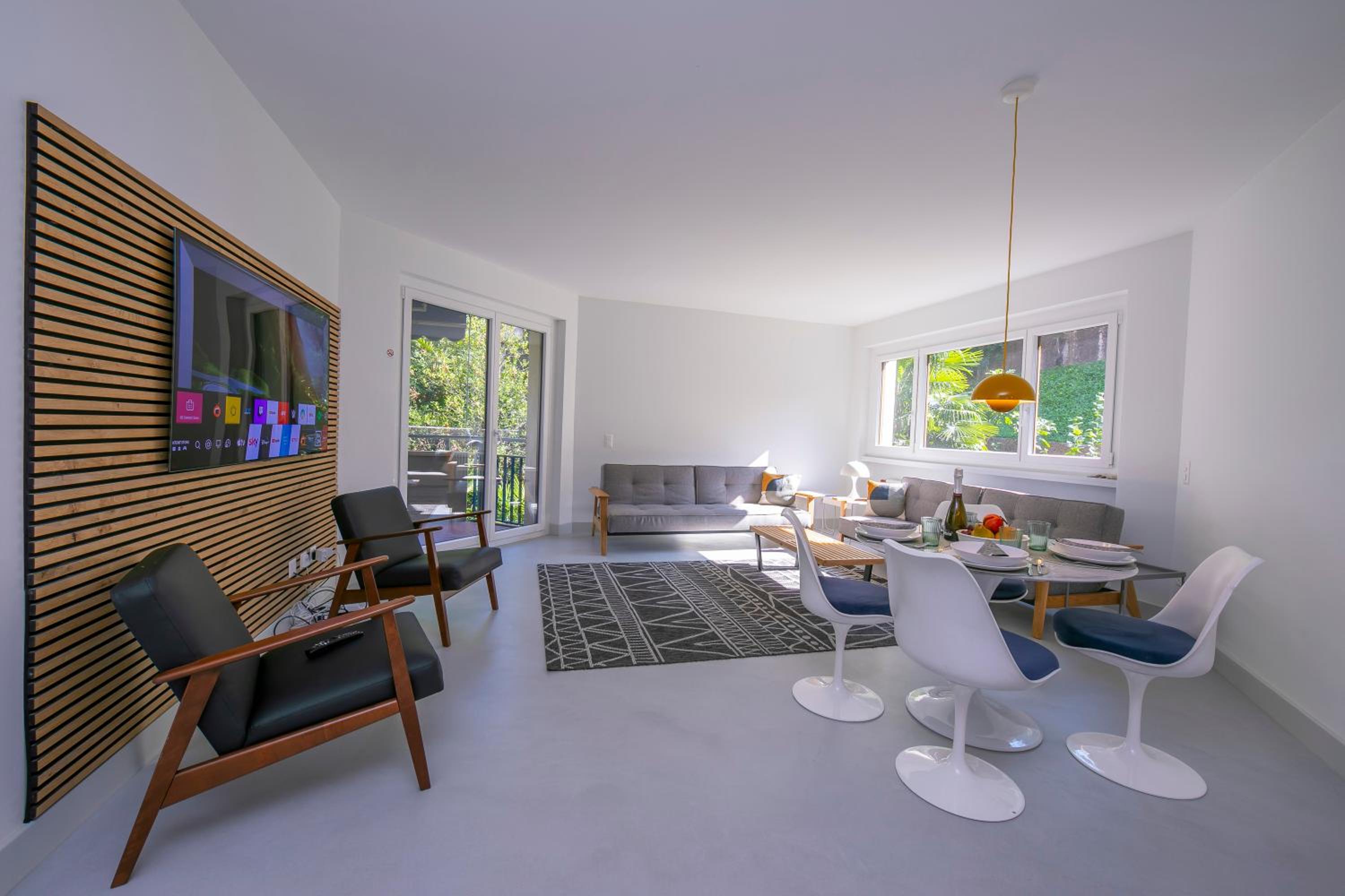 Coloratura - Happy Rentals