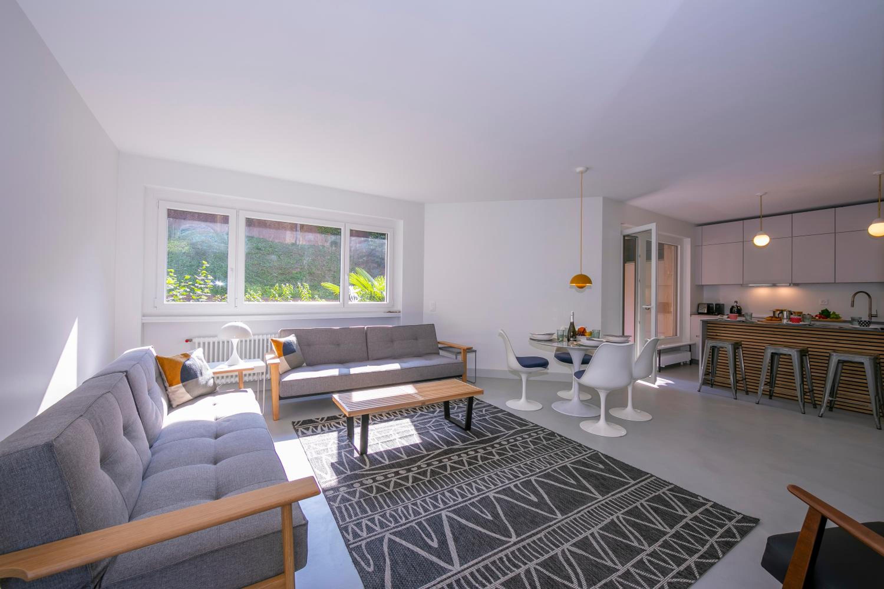 Coloratura - Happy Rentals