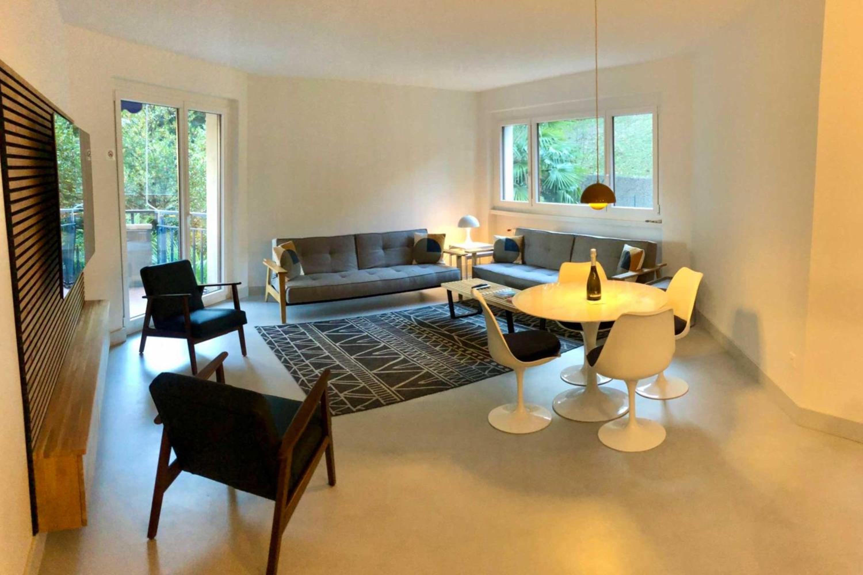 Coloratura - Happy Rentals