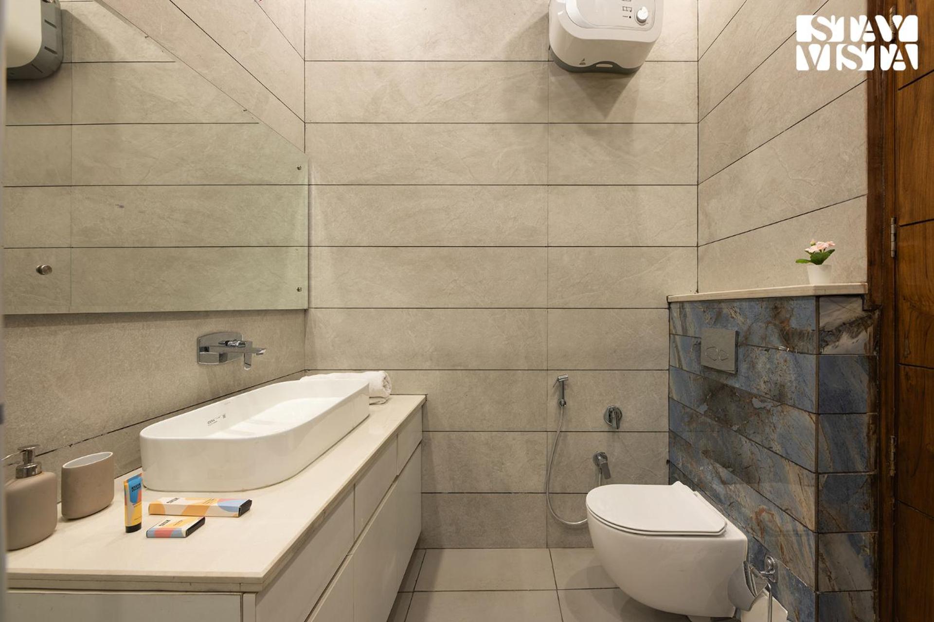 StayVista at Rootanian with Bathtub & Terrace