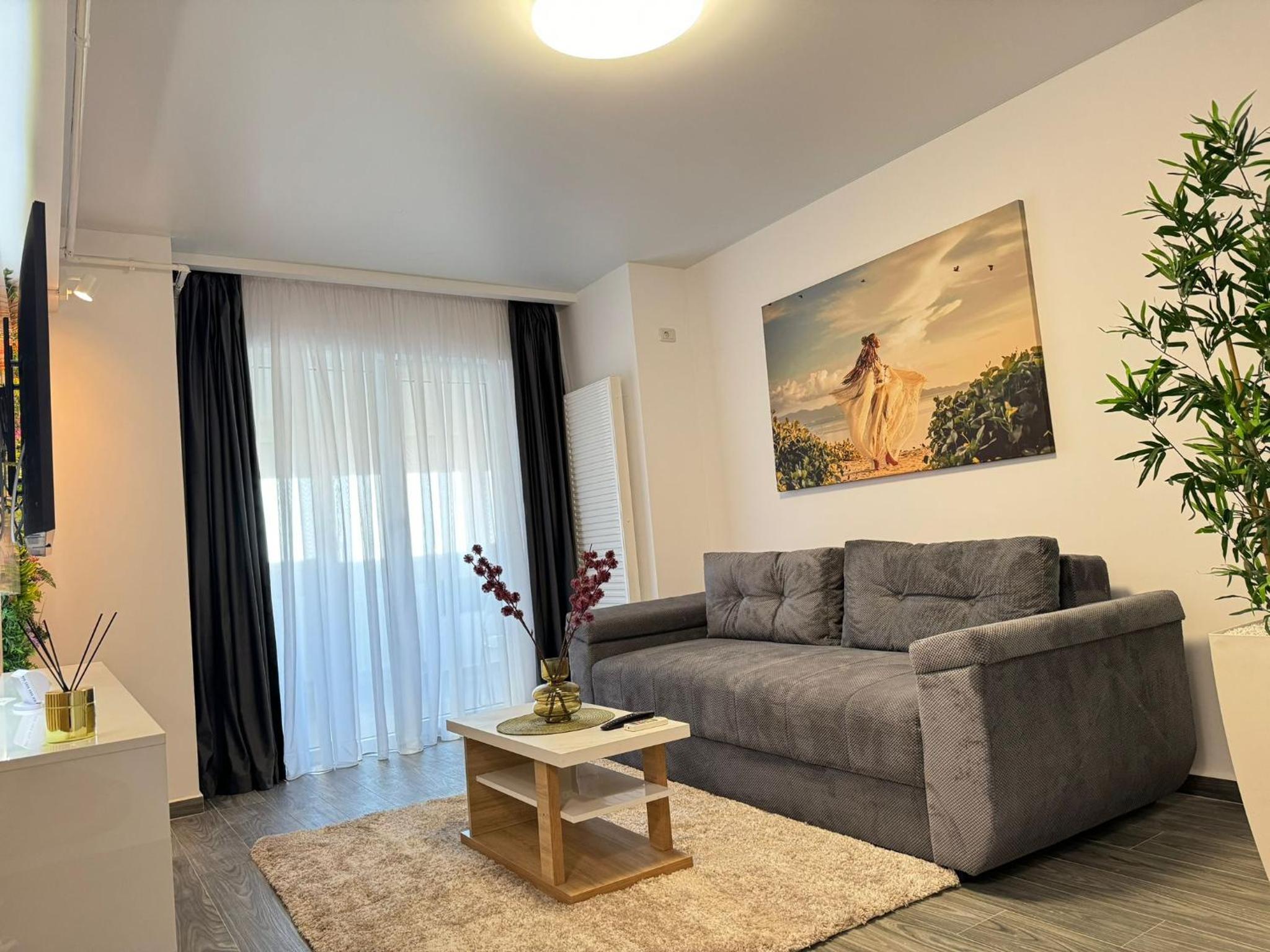 Luxury Glam Apartments Central Adress Bucuresti with Parking view 5