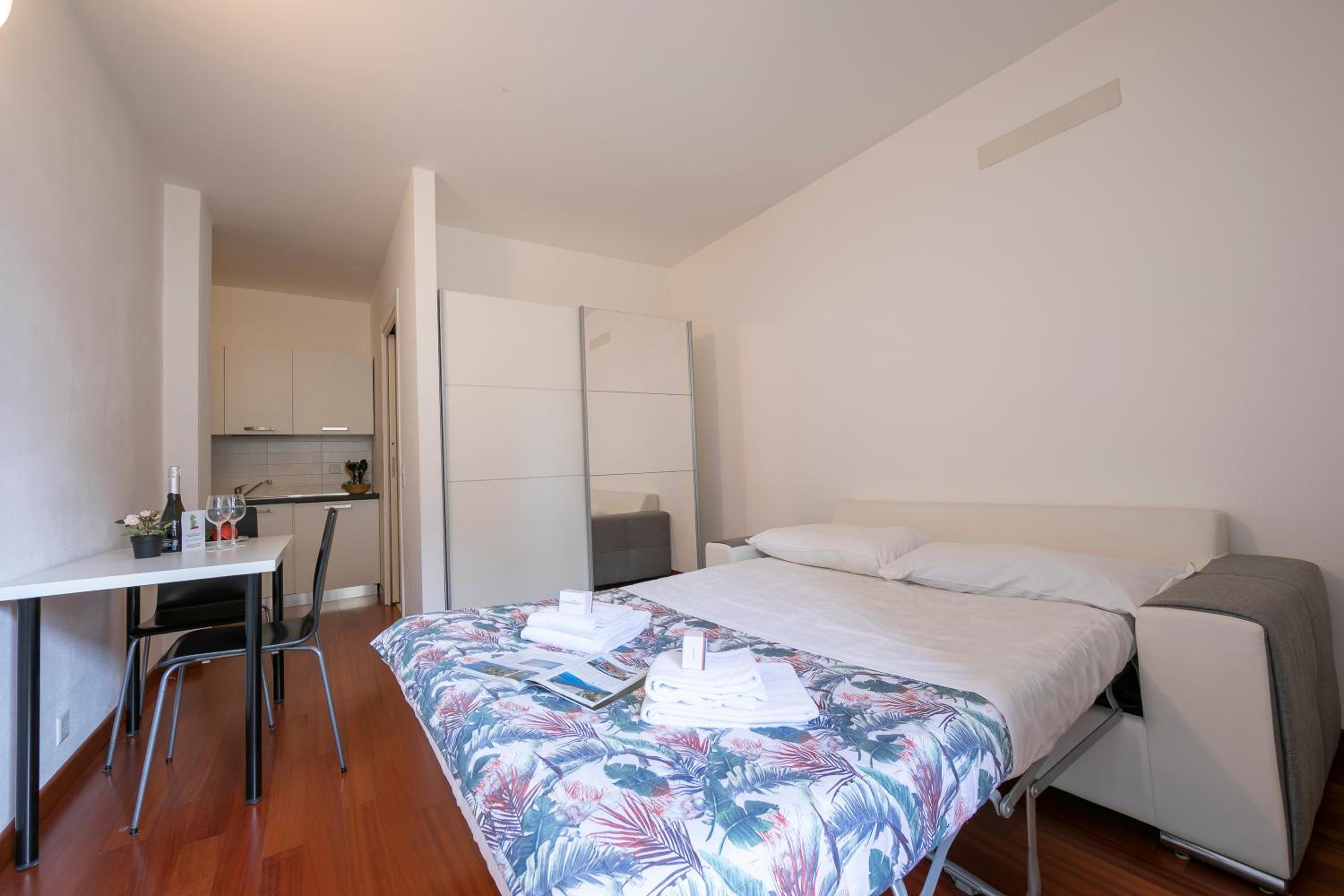 Moonlight - 150m from the lake - Happy Rentals