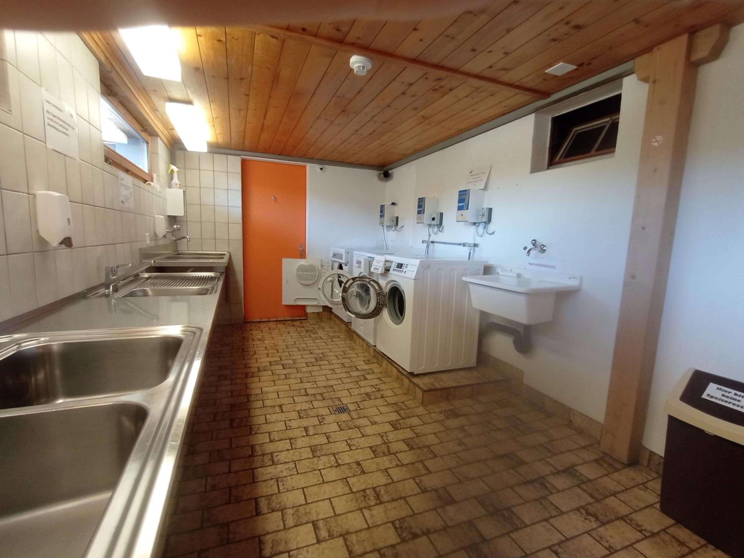 Chambre double Doppelzimmer Camping Jaunpass