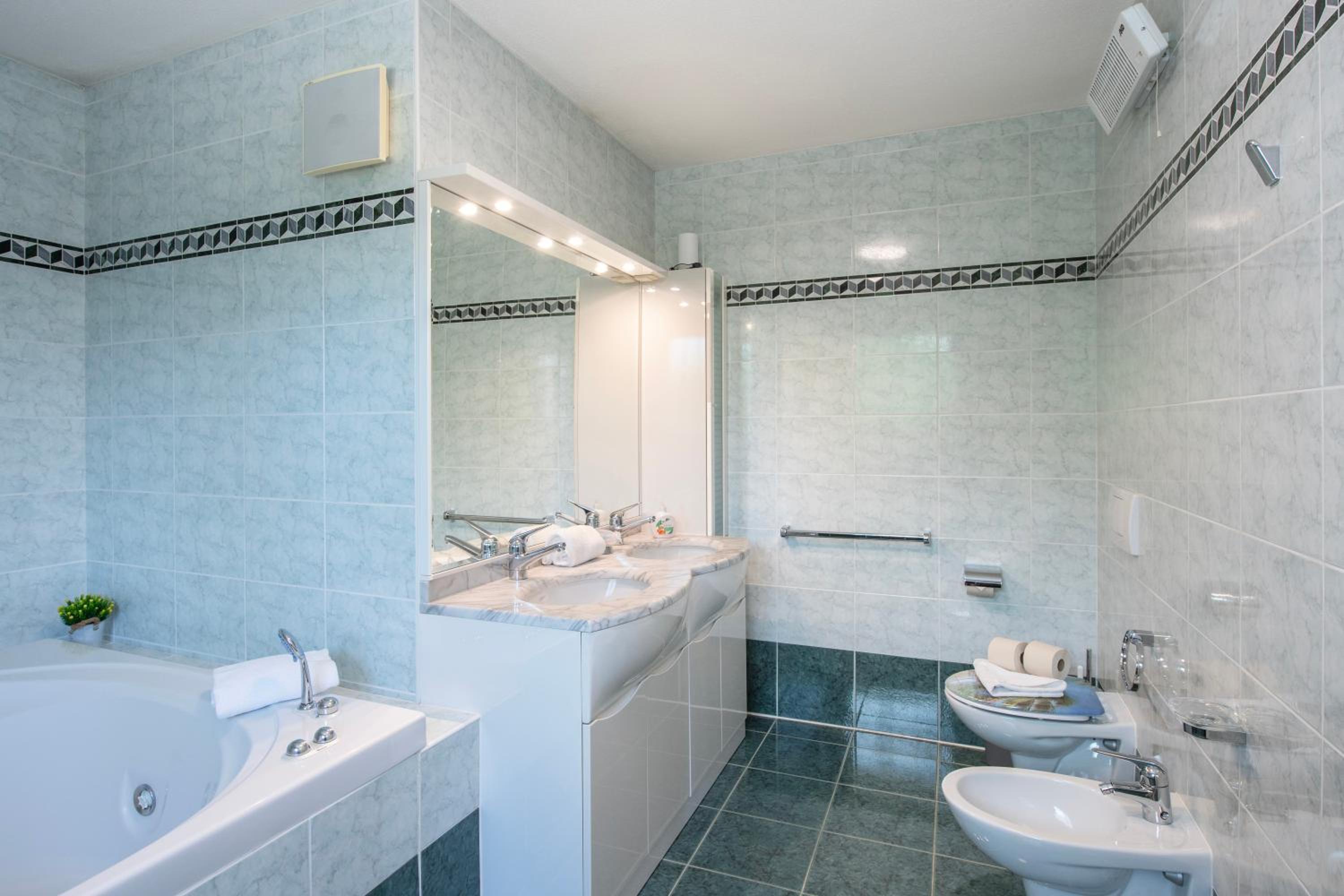 Al Pontile Di Caslano - Happy Rentals