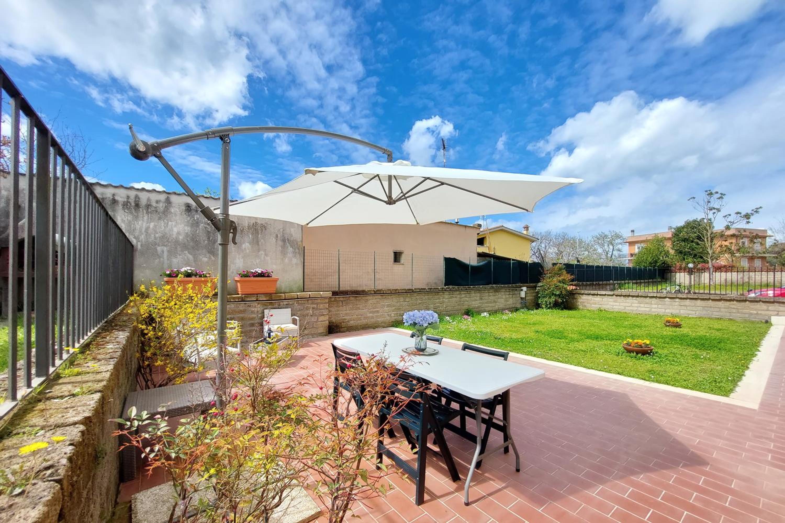 Home and Garden Le Rondini