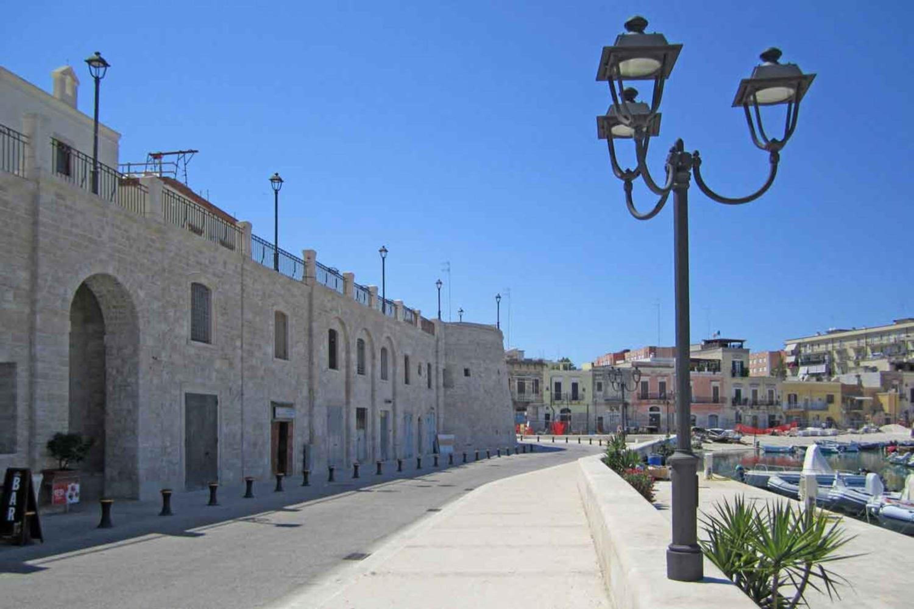 Palazzo Biscilia with private pool - Happy Rentals view 4