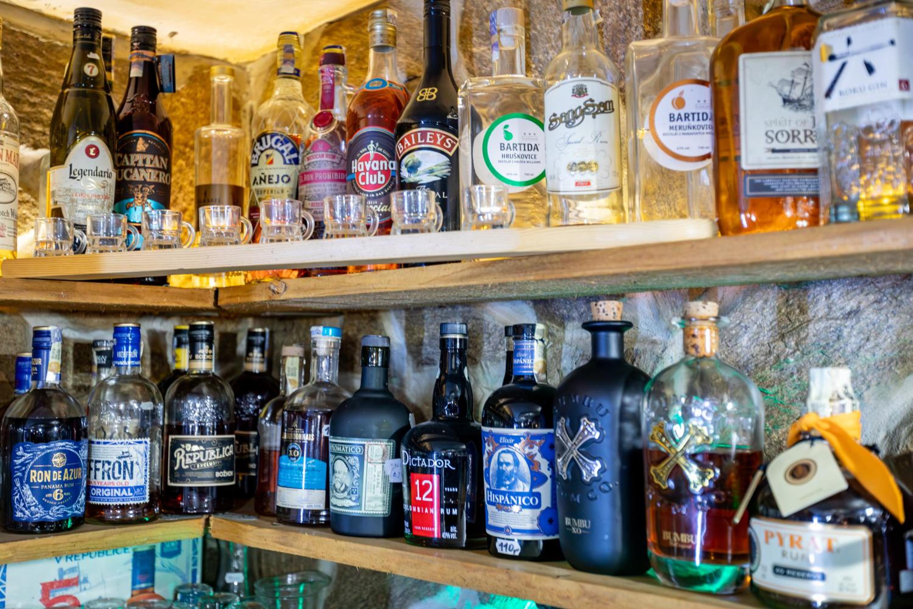 Country Saloon