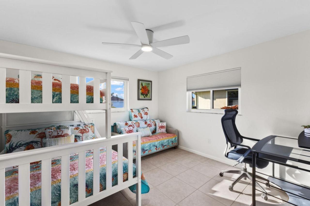 Coral Cove Cottage Centrally Located Waterfront view 3