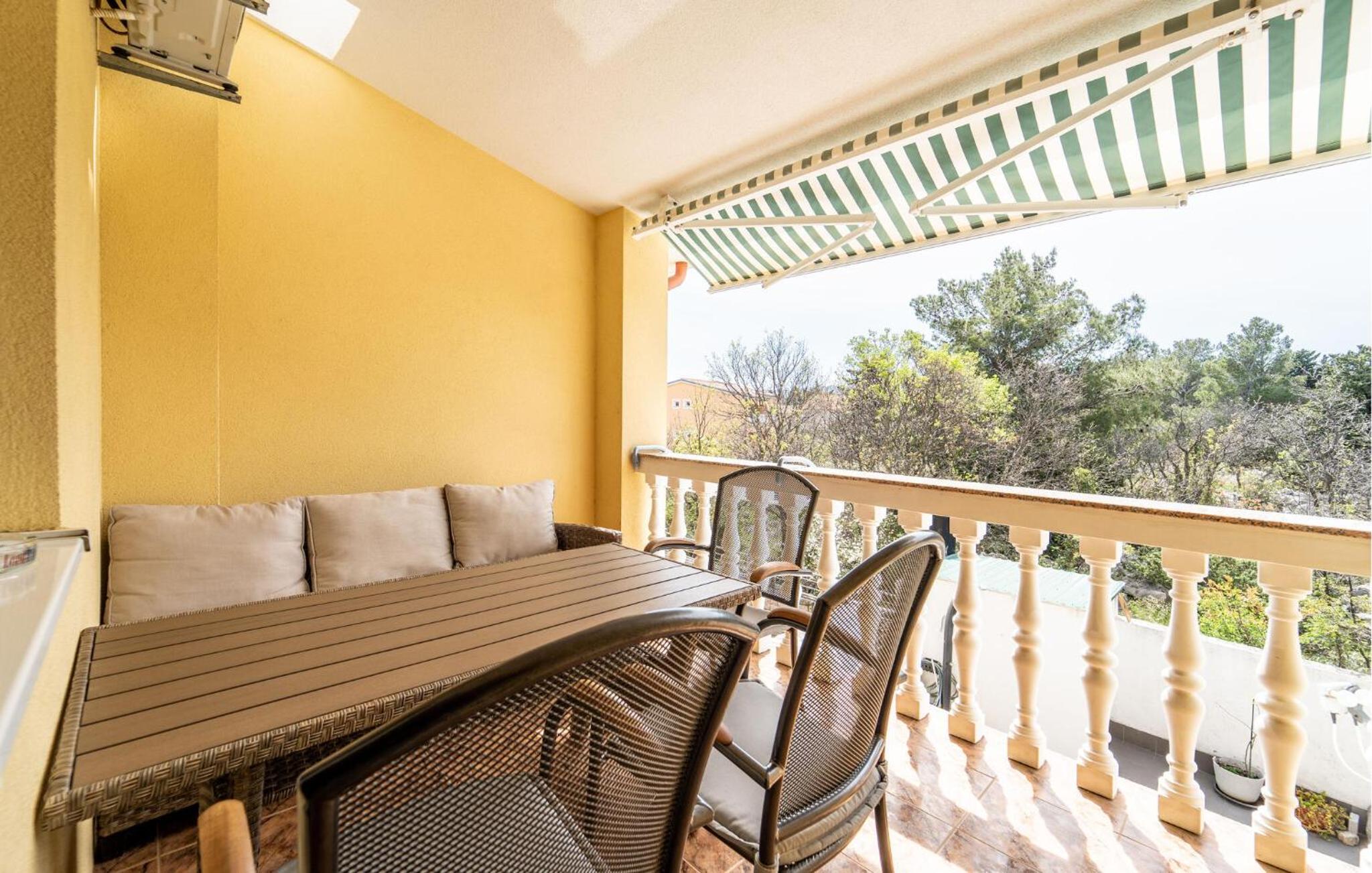 Stunning Apartment In Starigrad Paklenica view 4