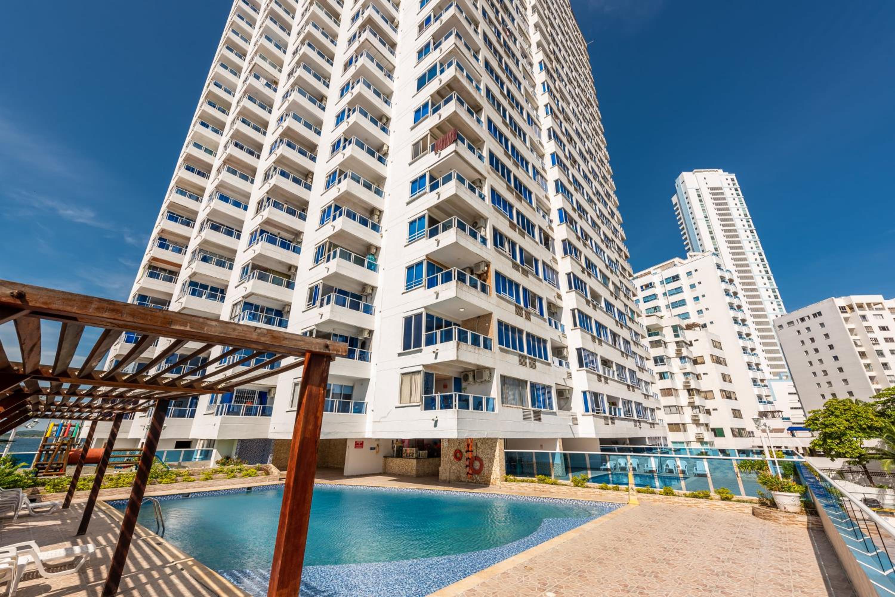 Bienesweb Apartamentos Conquistador Premium