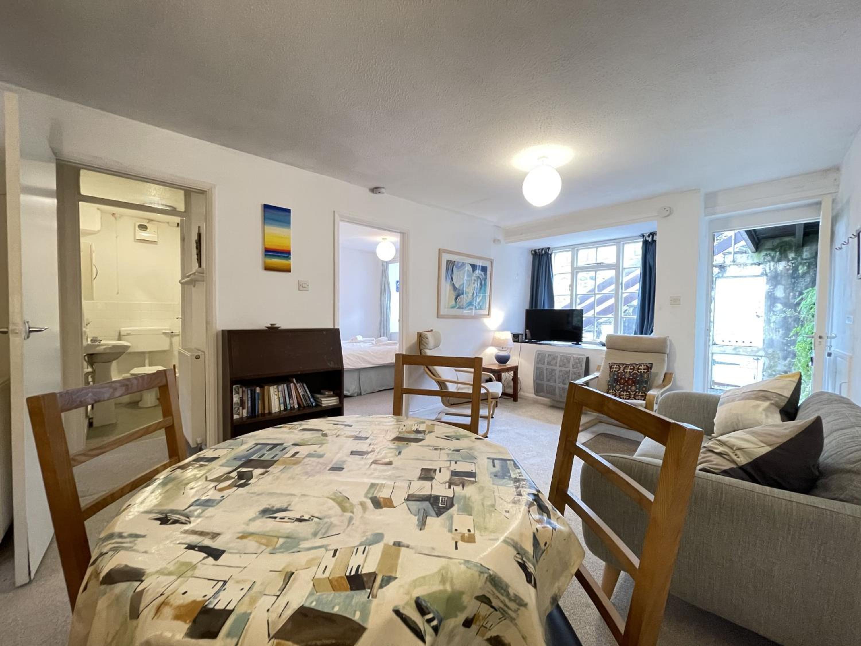 3 Redfern Court