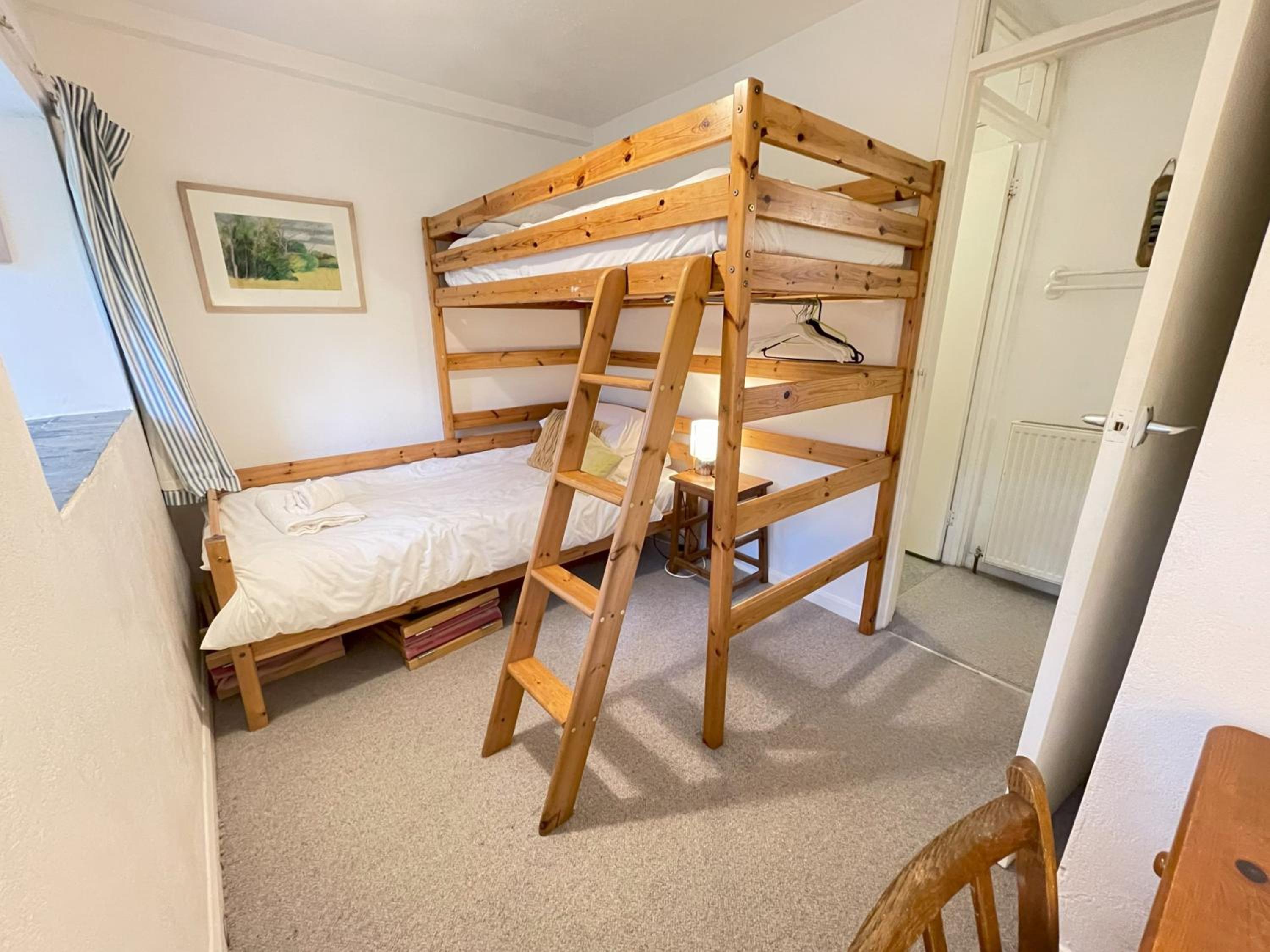 3 Redfern Court