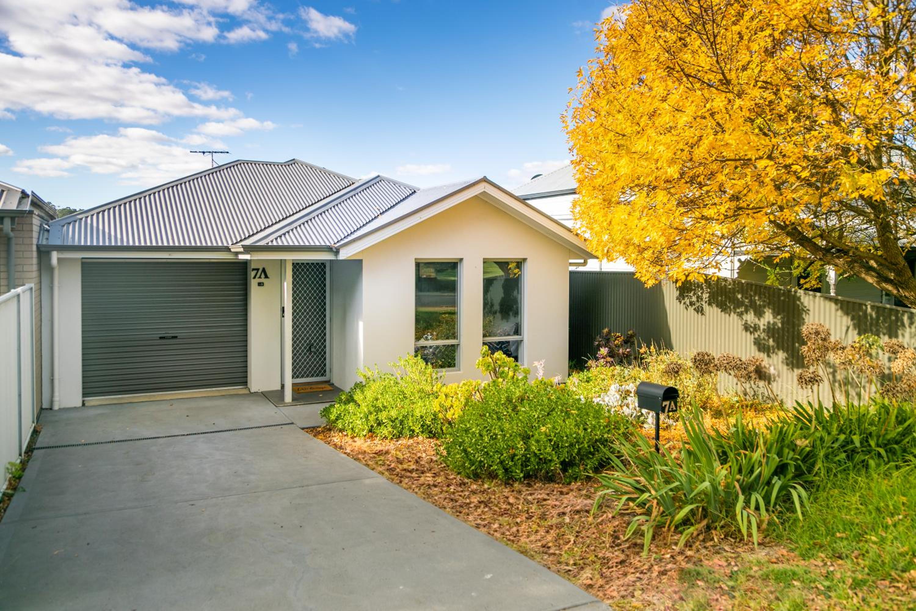 3bedroom Modern Home in Mt Barker, 8km to Hahndorf