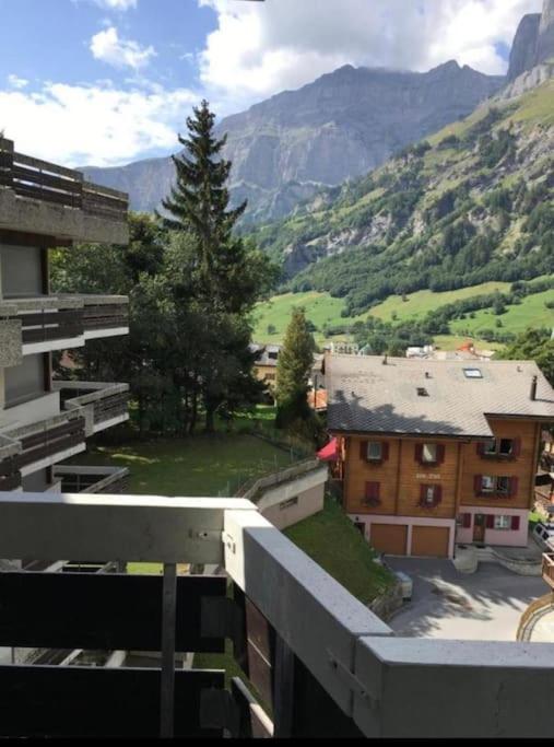Renovated Studio | Dream Views • Balcony • Free Parking