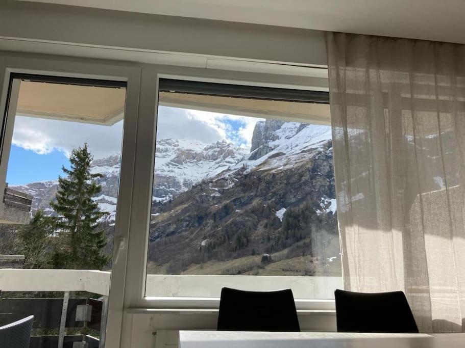 Renovated Studio | Dream Views • Balcony • Free Parking