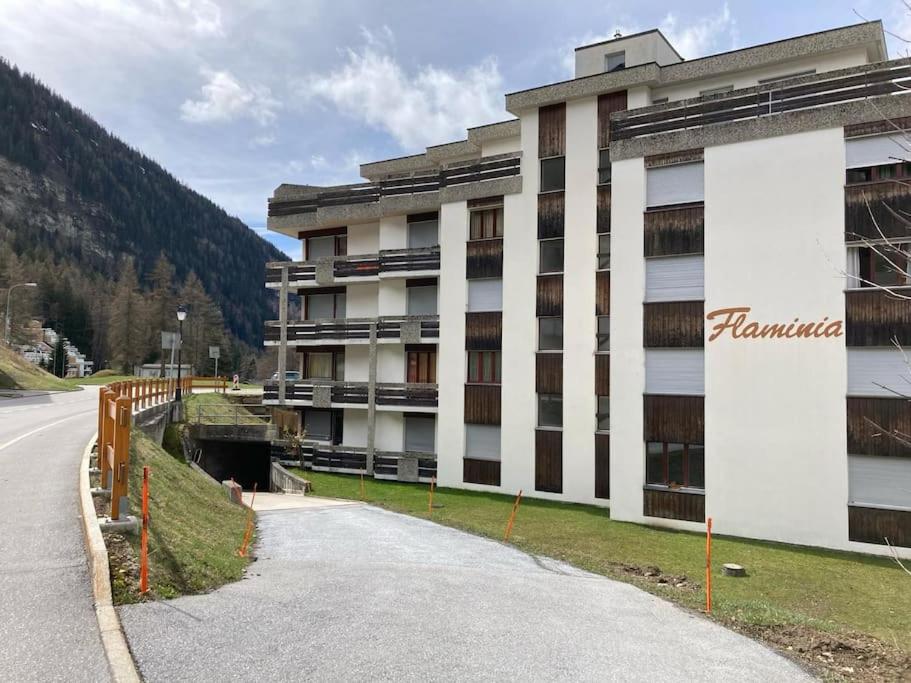 Renovated Studio | Dream Views • Balcony • Free Parking