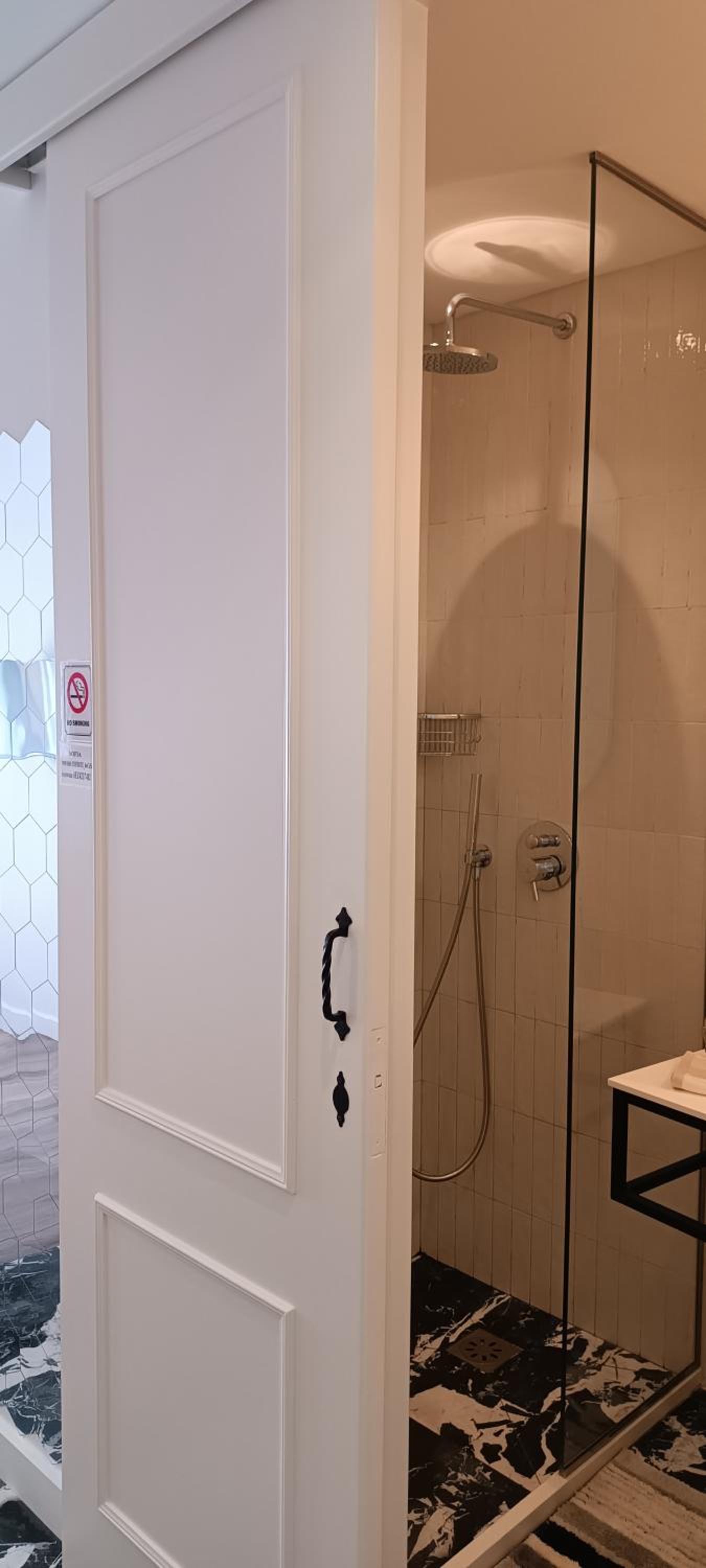 MUSES LUXURY SUITES