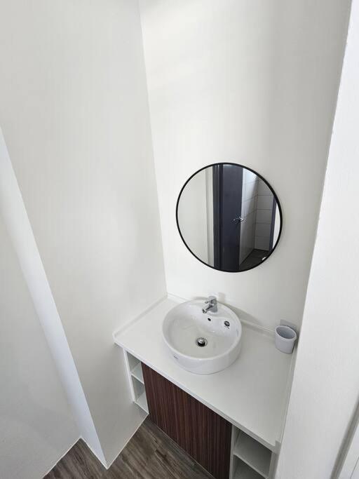 Kuching Podium Opposite Mall 3BR free parking with Pool A3 view 4