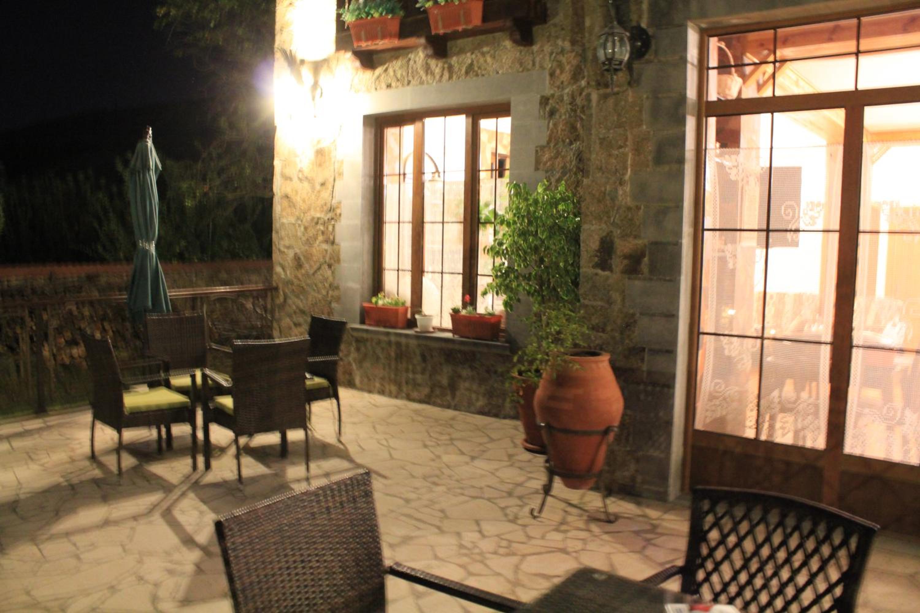 Garni HinYard