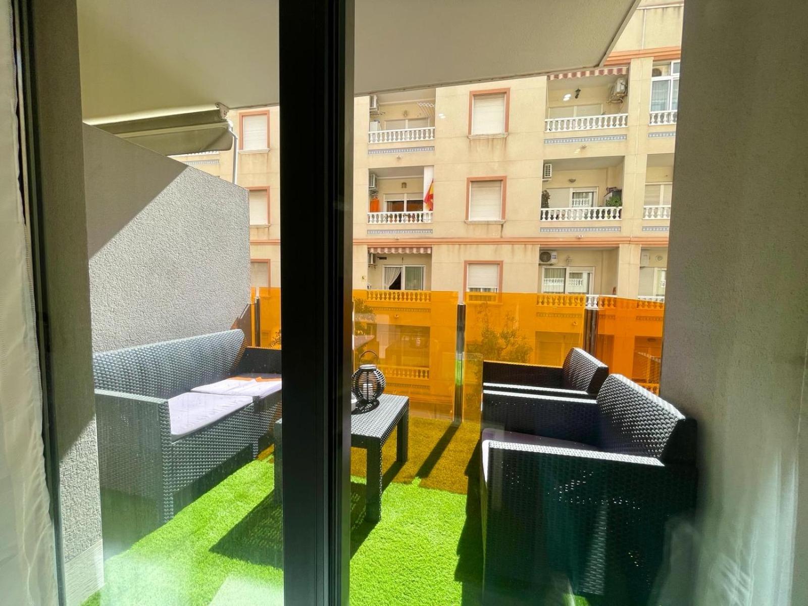 Apartamentos modernos & spa. Sunny Torrevieja, España. view 4
