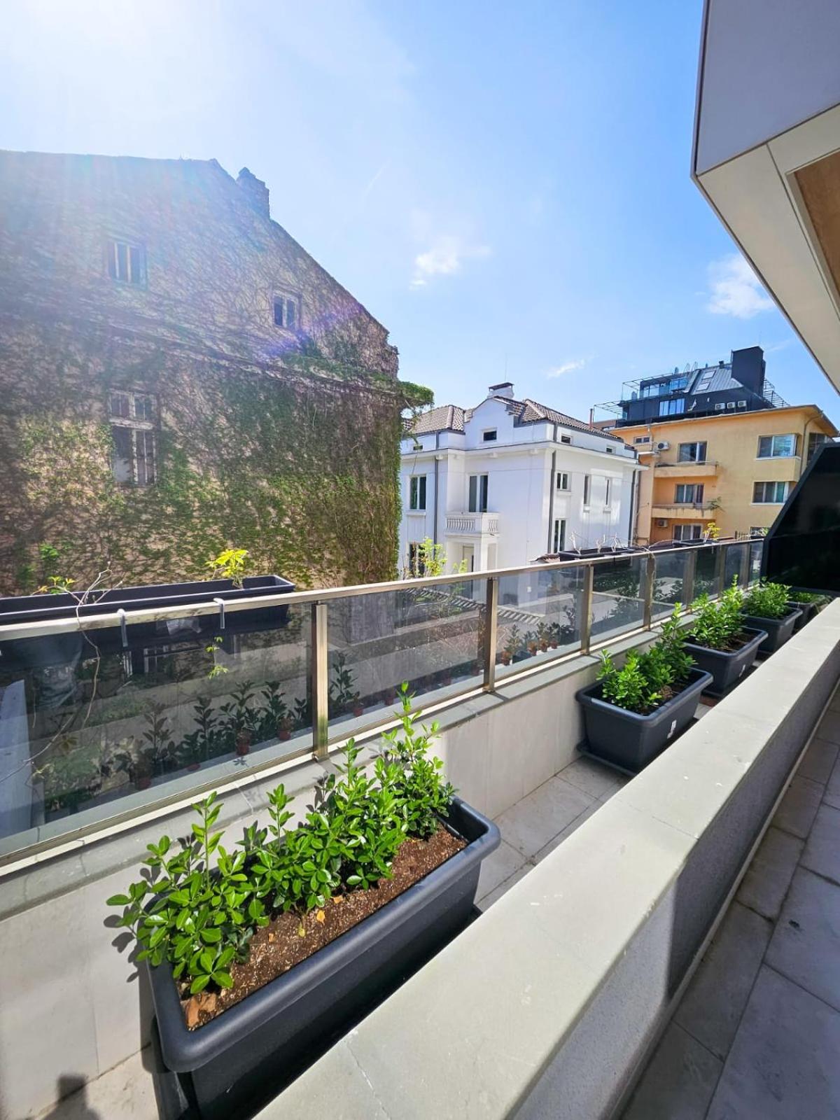 Sea garden luxury appartment