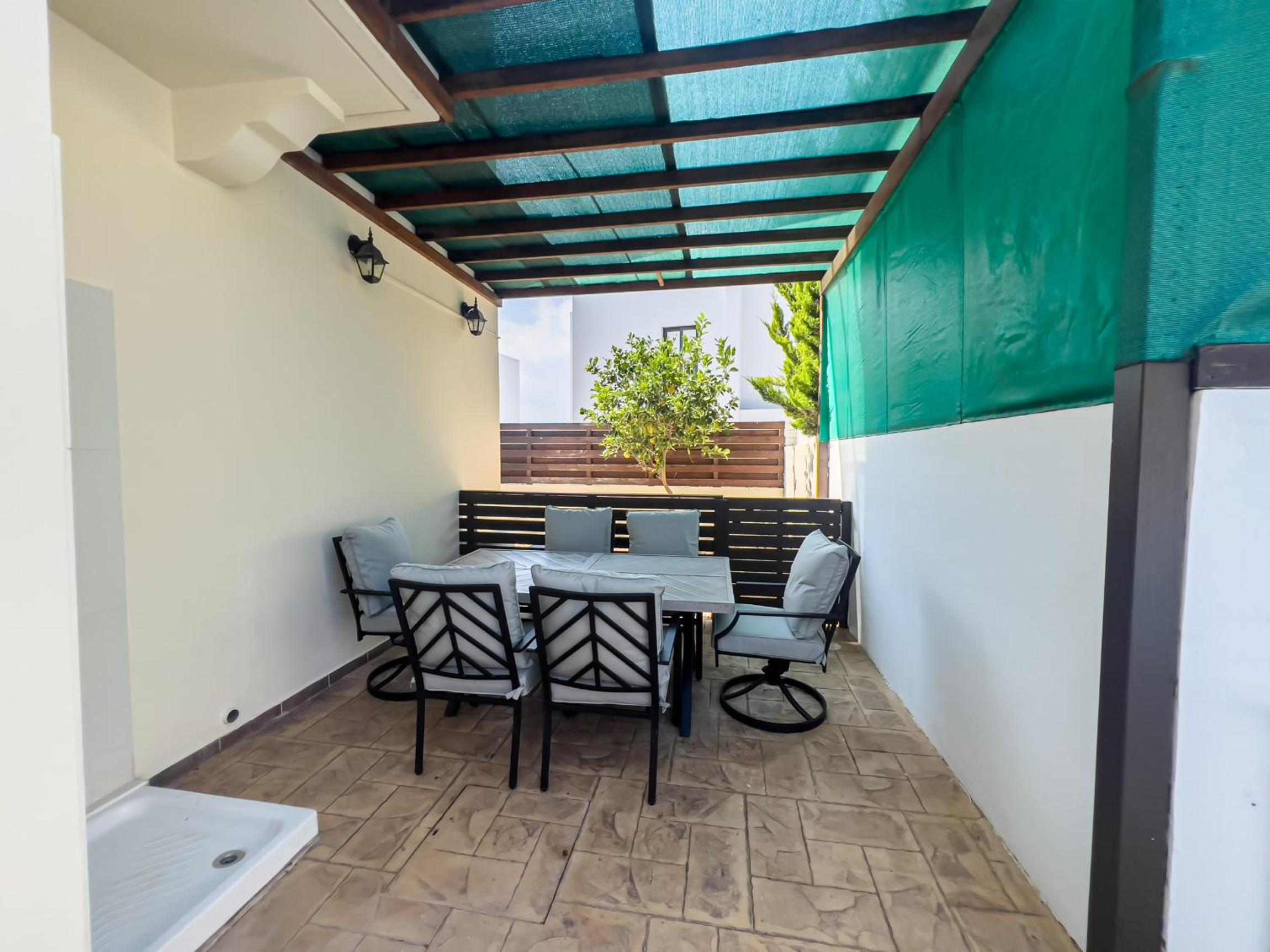 Villa Melinda - Beach & Pool Retreat