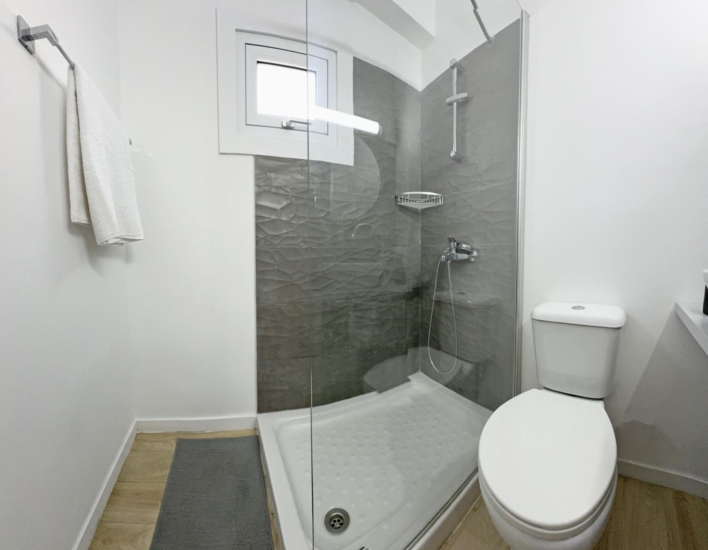 Palmbeach Larnaka Finikoudes - 1min to beach