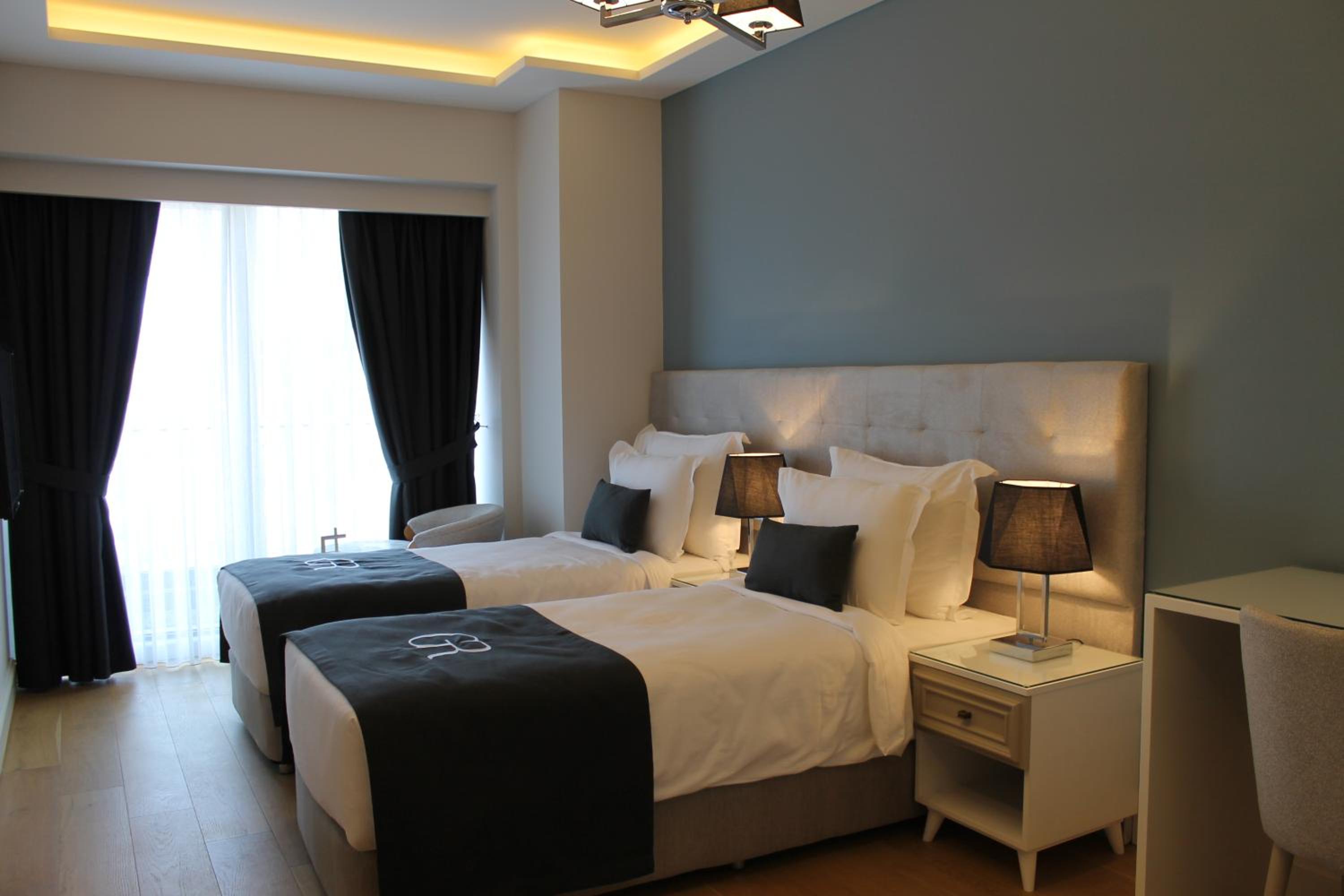 Garlon Residence - Image 268