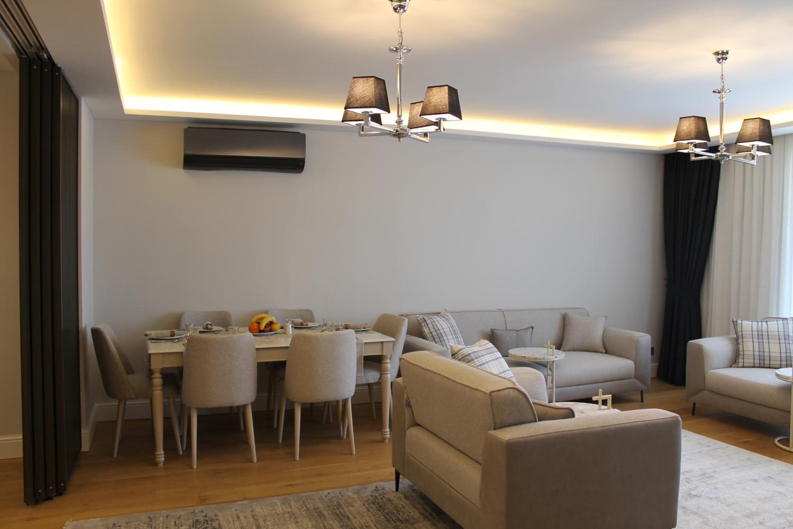 Garlon Residence - Image 267