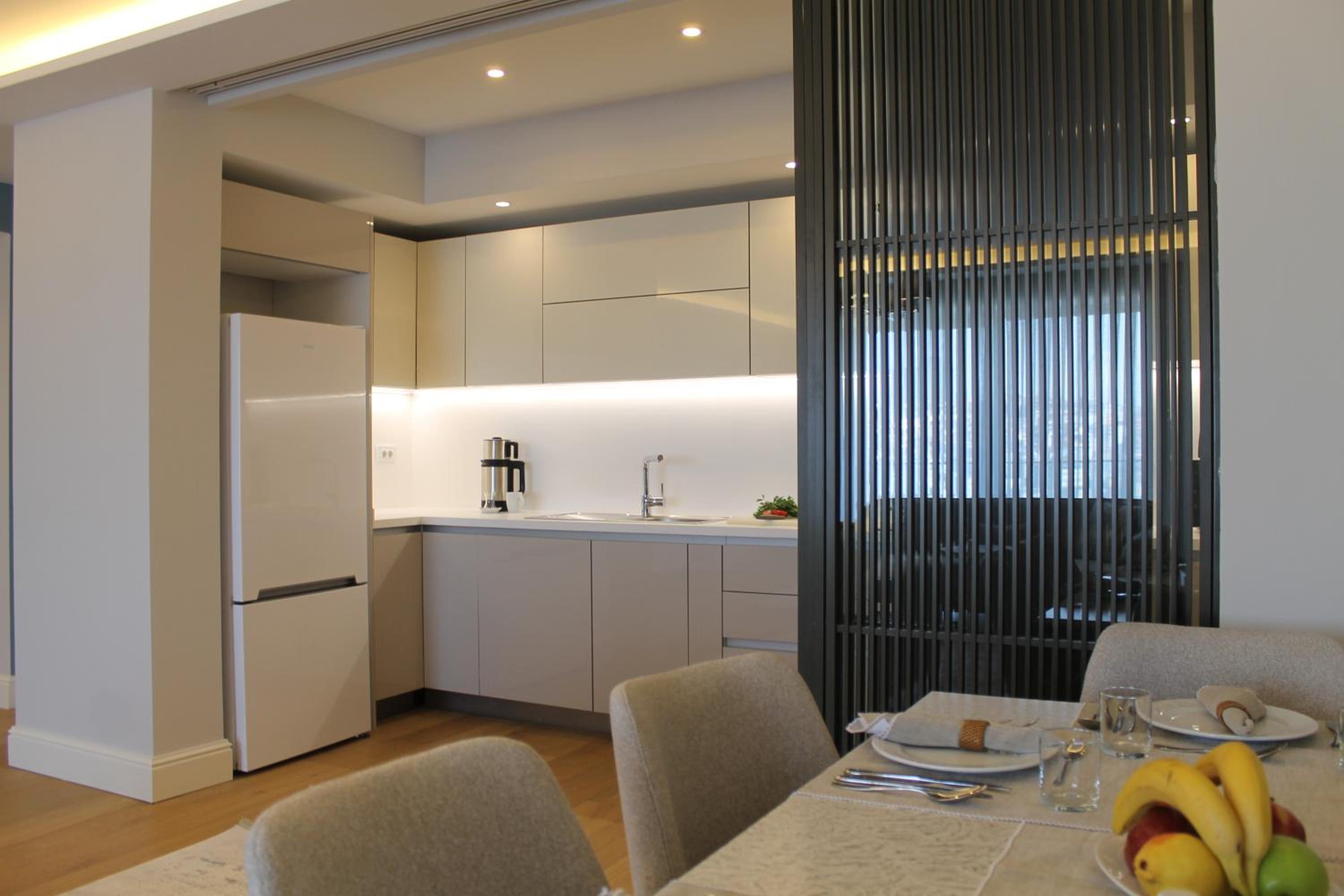 Garlon Residence - Image 272