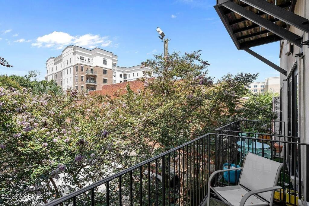 Downtown Condo*Balcony*River*Pet Friendly*Beach view 3