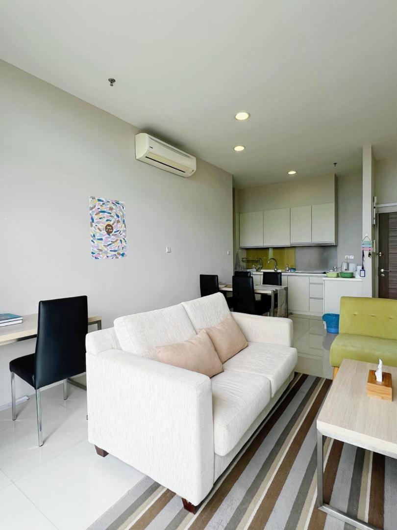 Fully furnished apartment opposite The Spring Mall photo 1