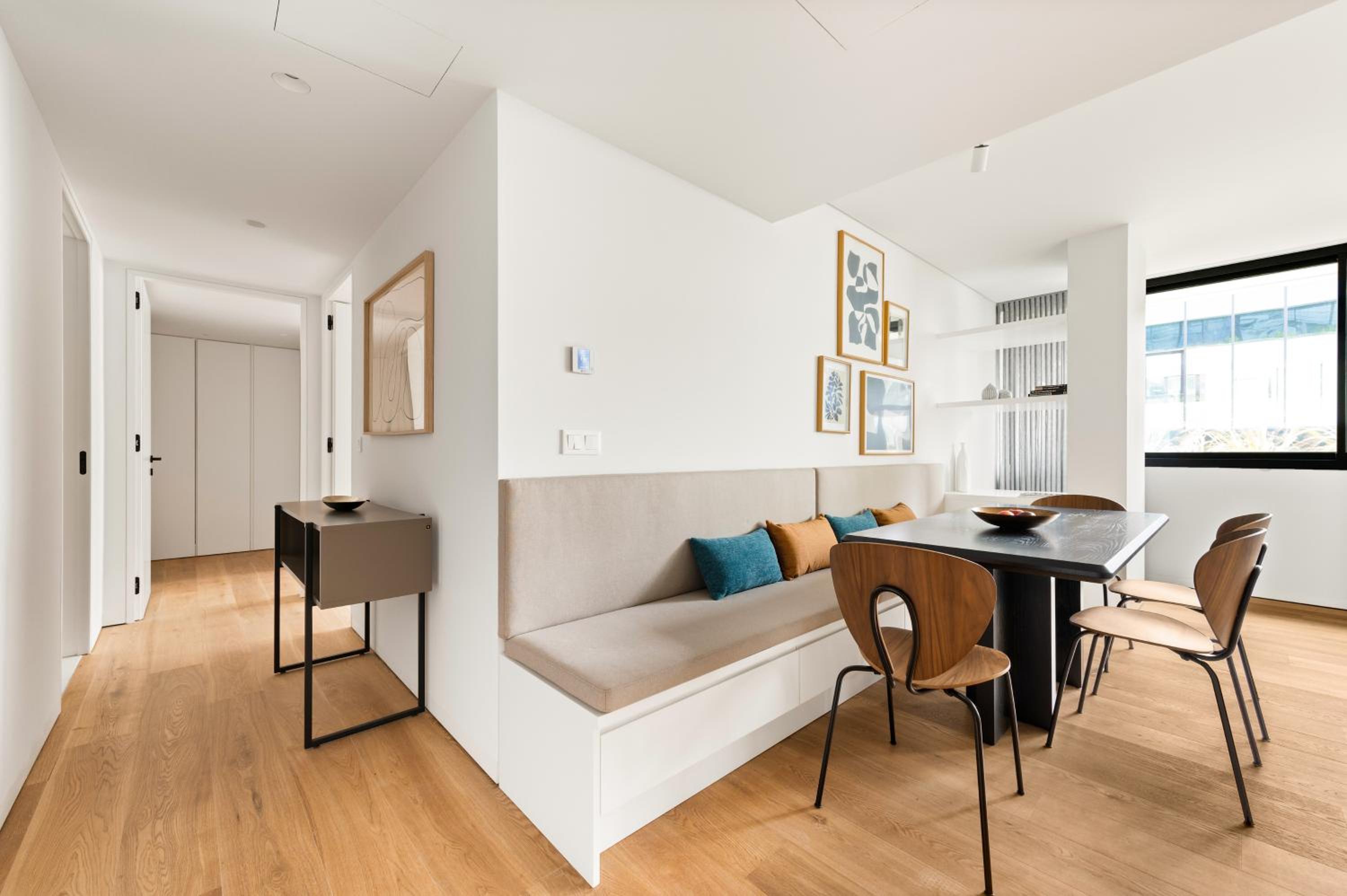 Mirabilis Apartments - LX Living