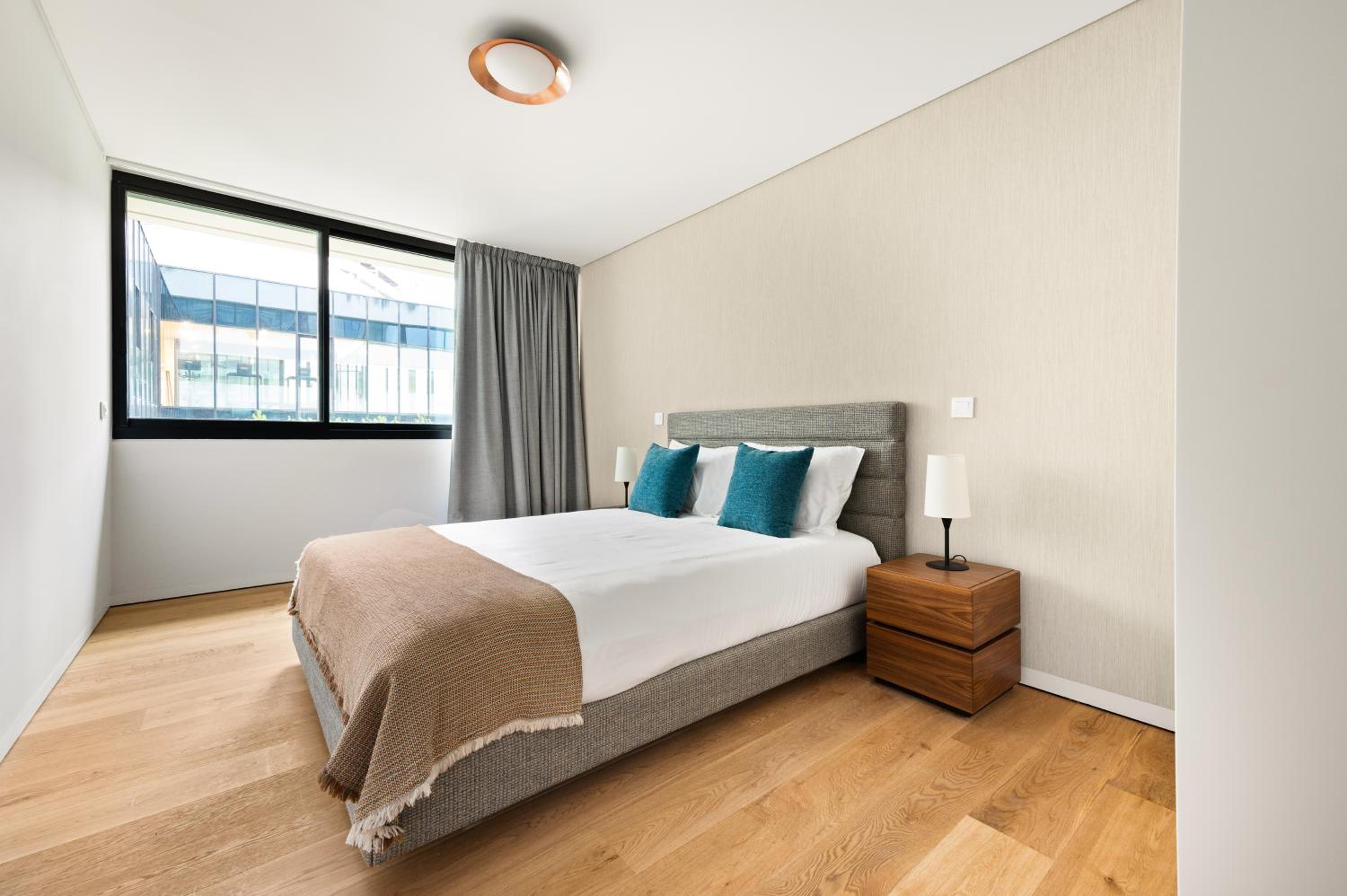 Mirabilis Apartments - LX Living