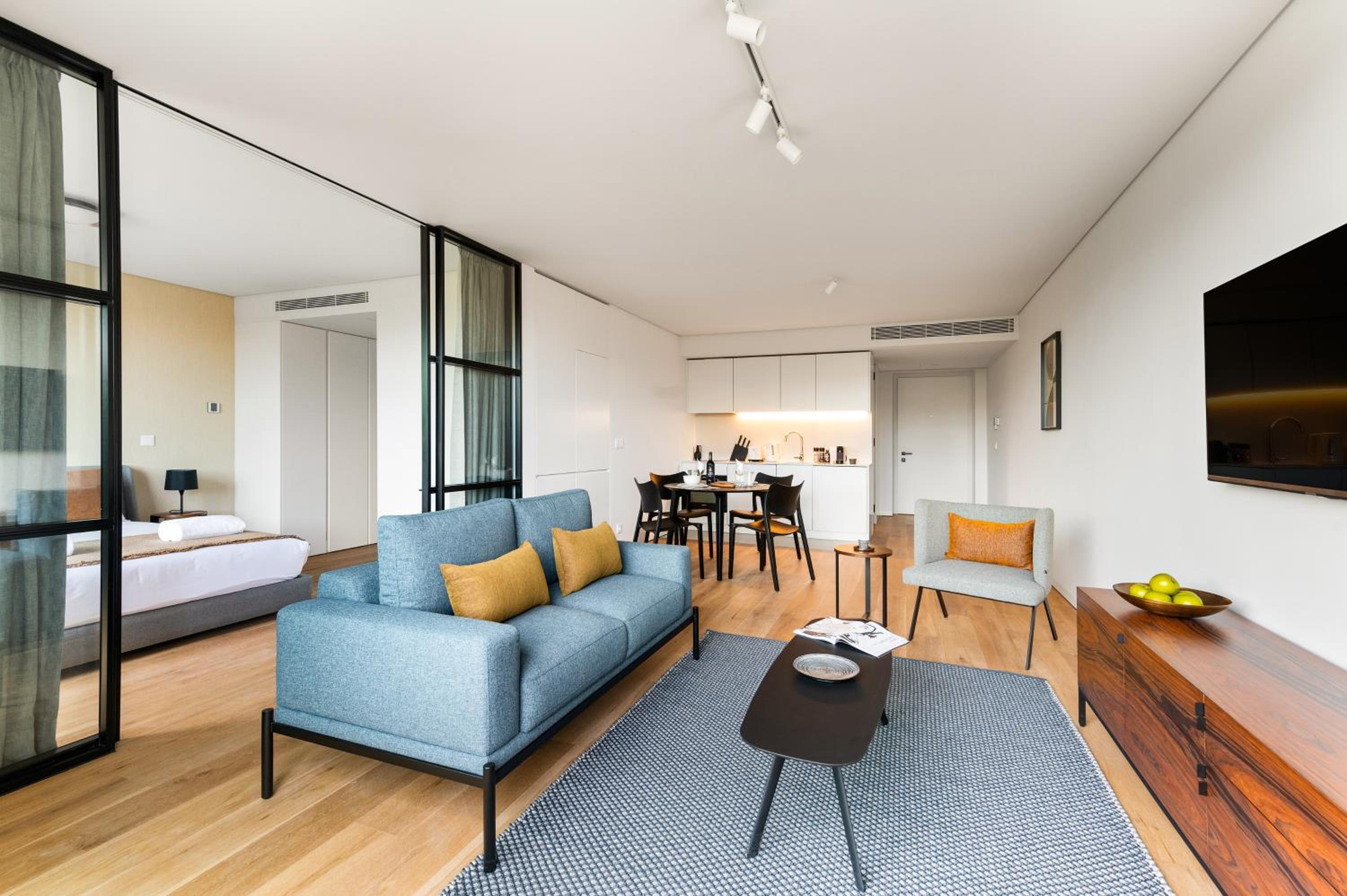 Mirabilis Apartments - LX Living