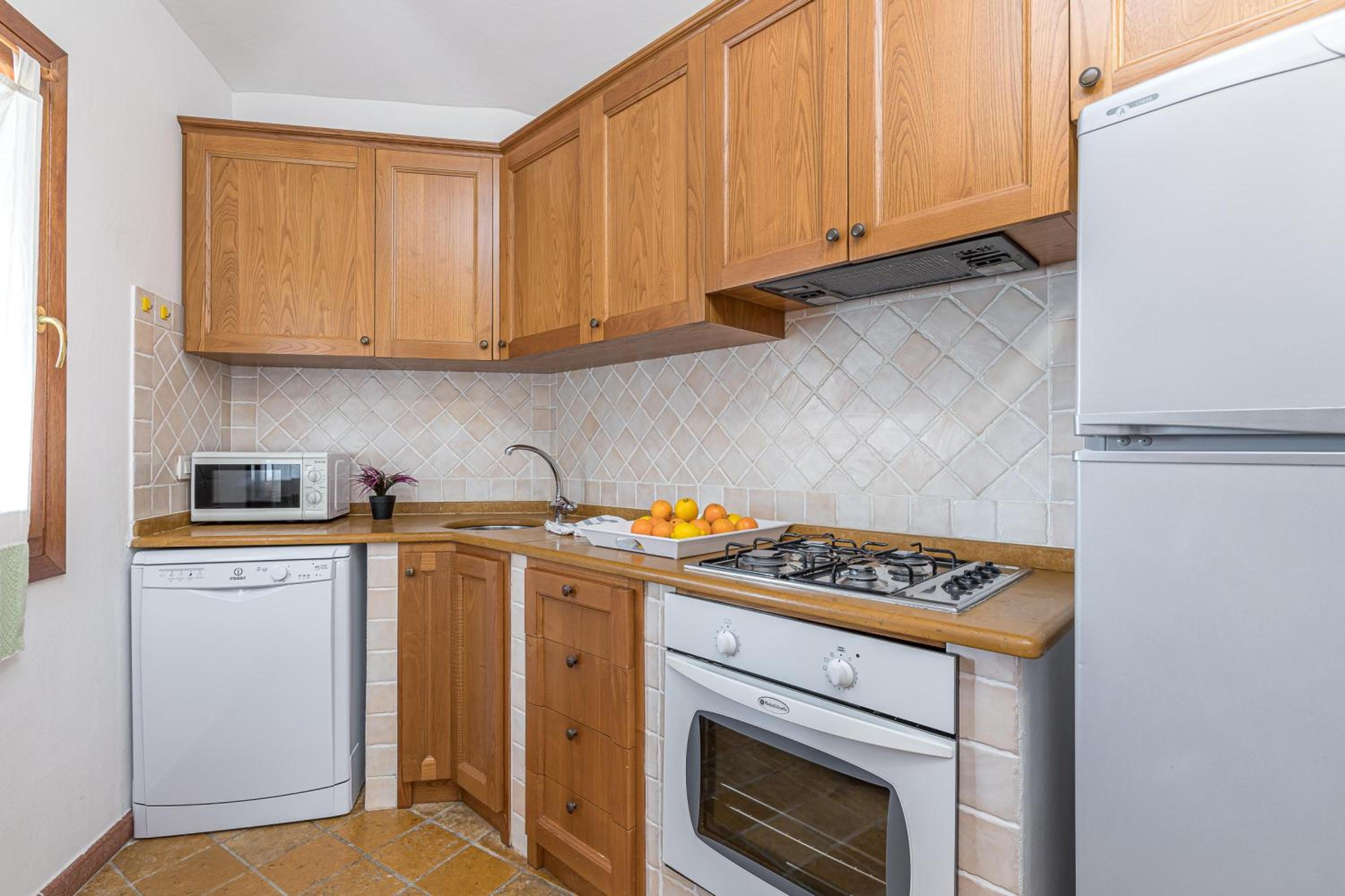 Villetta Franca 100m From The Beach - Happy Rentals view 5