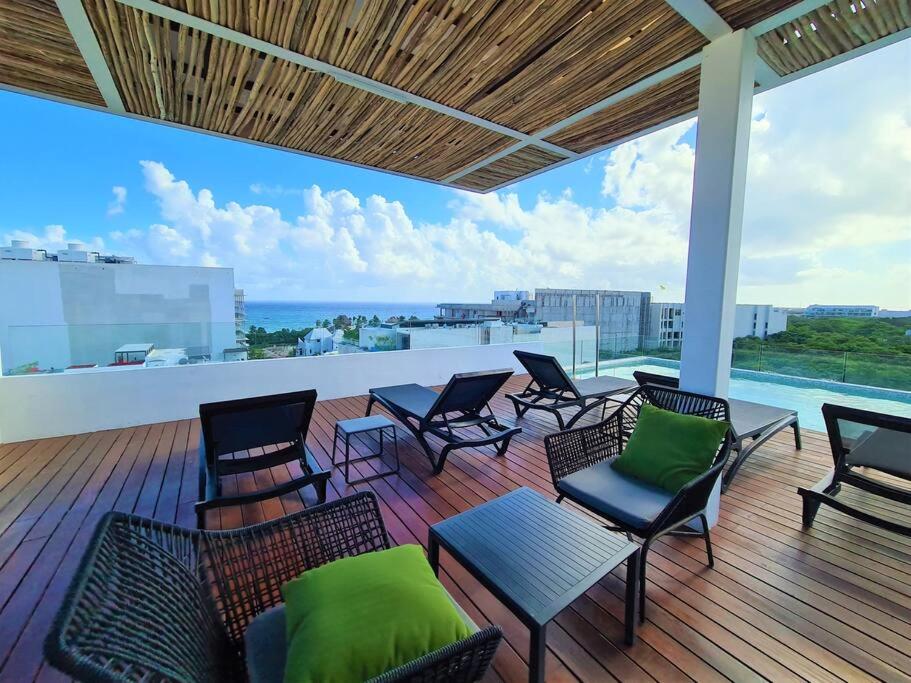 2 bedroom or 1 bedroom apartment Bahay Condos 3 min walk to beach & 5th avenue view 4