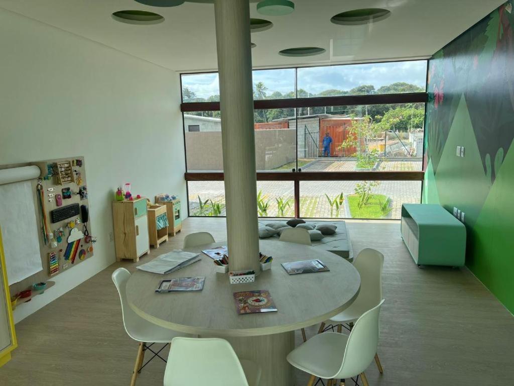 Resort em Porto de Galinhas- Flat Térreo Frente Piscinas- Muro Alto-B18
