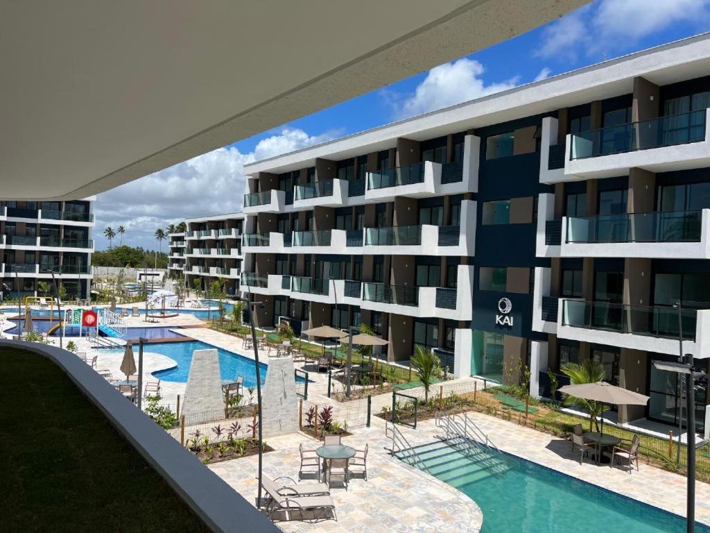 Resort em Porto de Galinhas- Flat Térreo Frente Piscinas- Muro Alto-B18