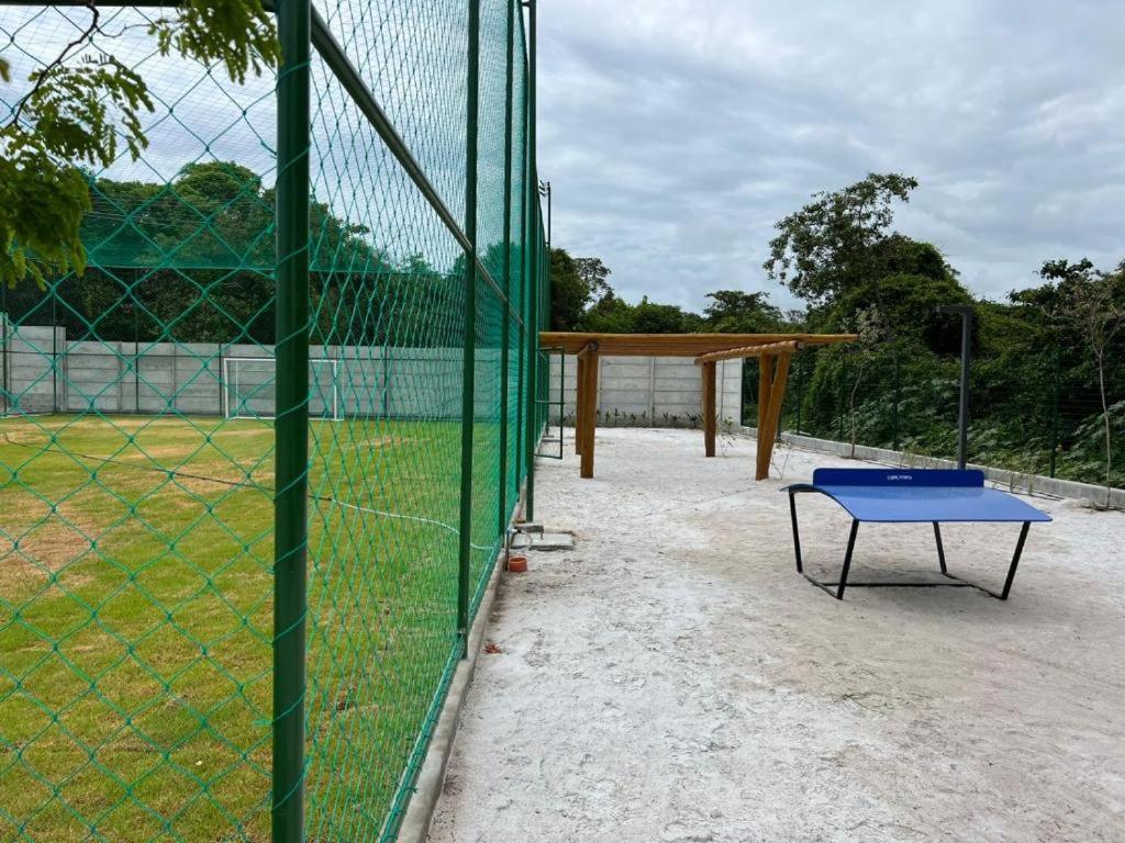 Resort em Porto de Galinhas- Flat Térreo Frente Piscinas- Muro Alto-B18